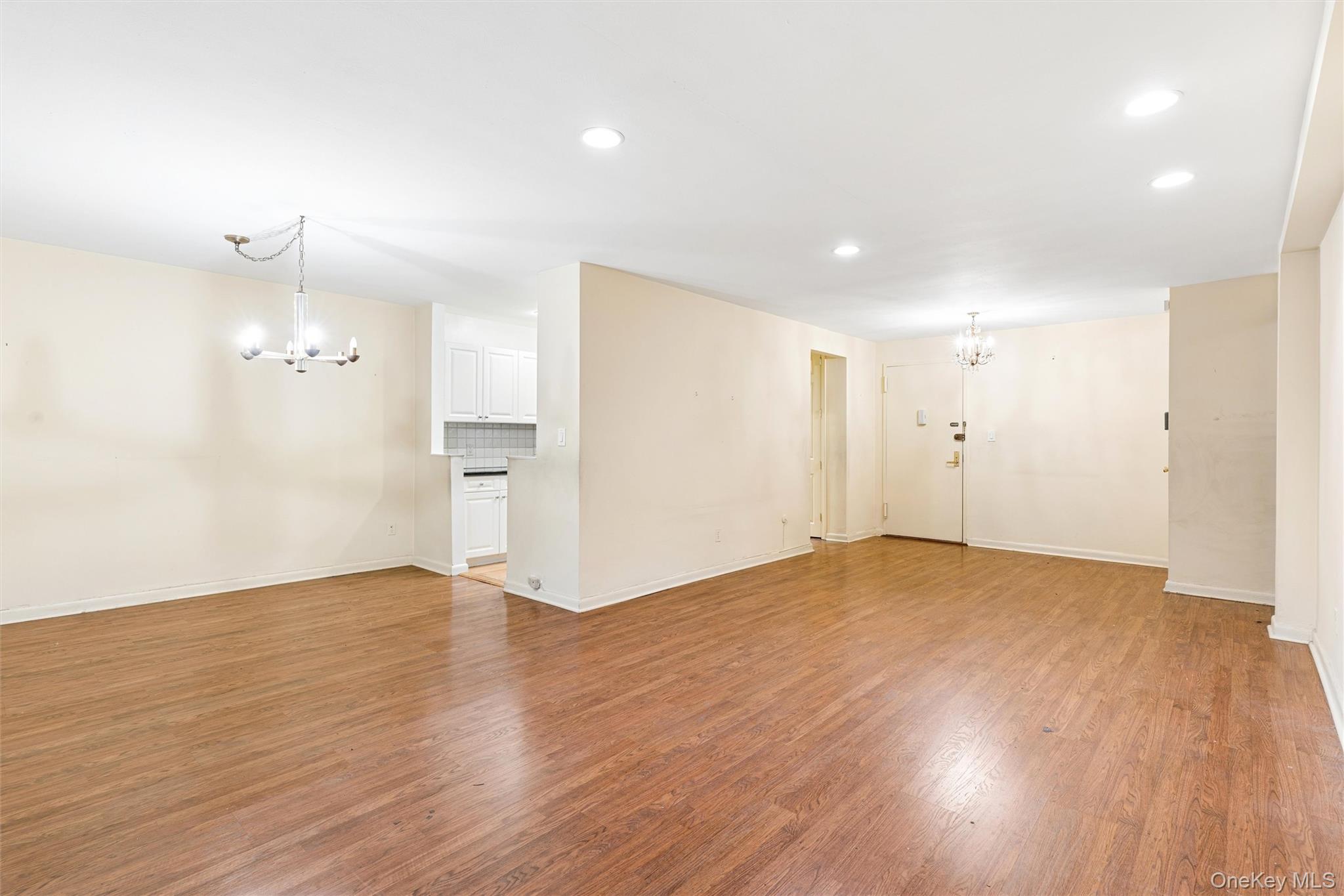 40 Stoner Avenue Unit: 1R