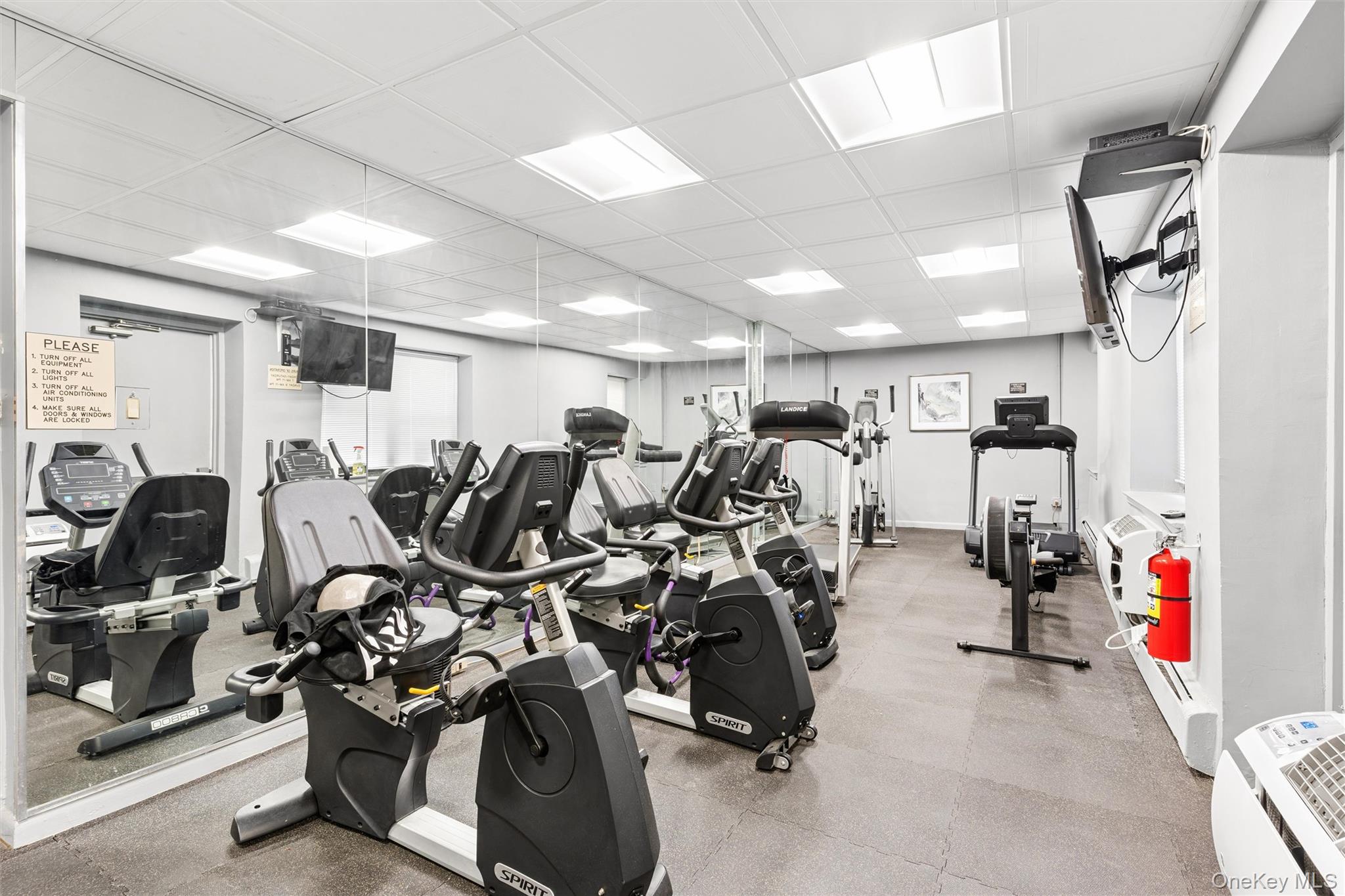 40 Stoner Avenue Unit: 1R