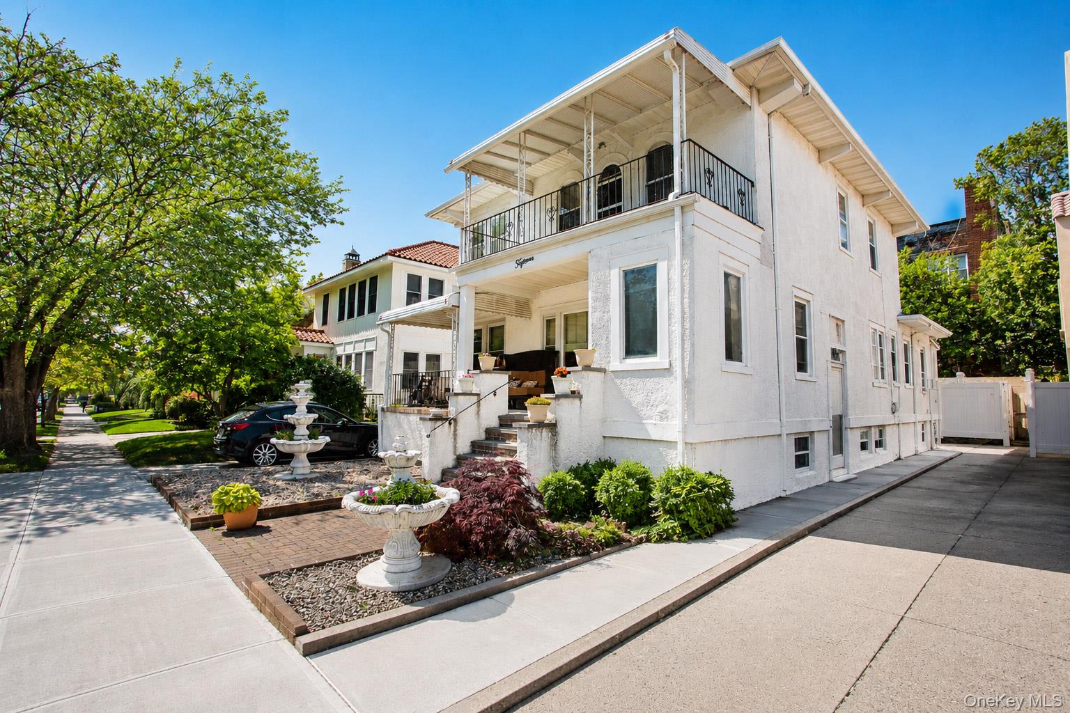 15 W Walnut Street