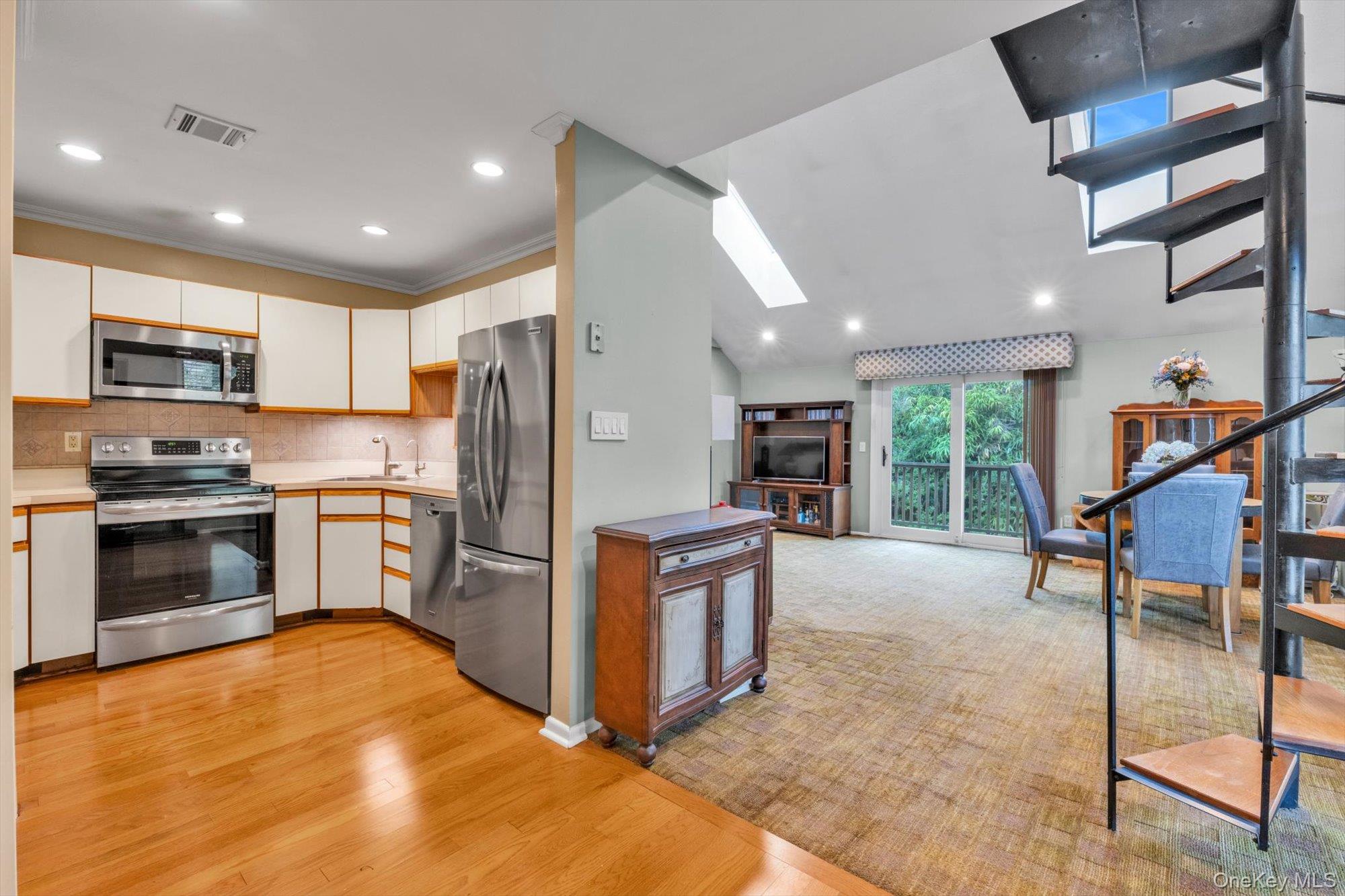 100 Daly Boulevard Unit: 1802