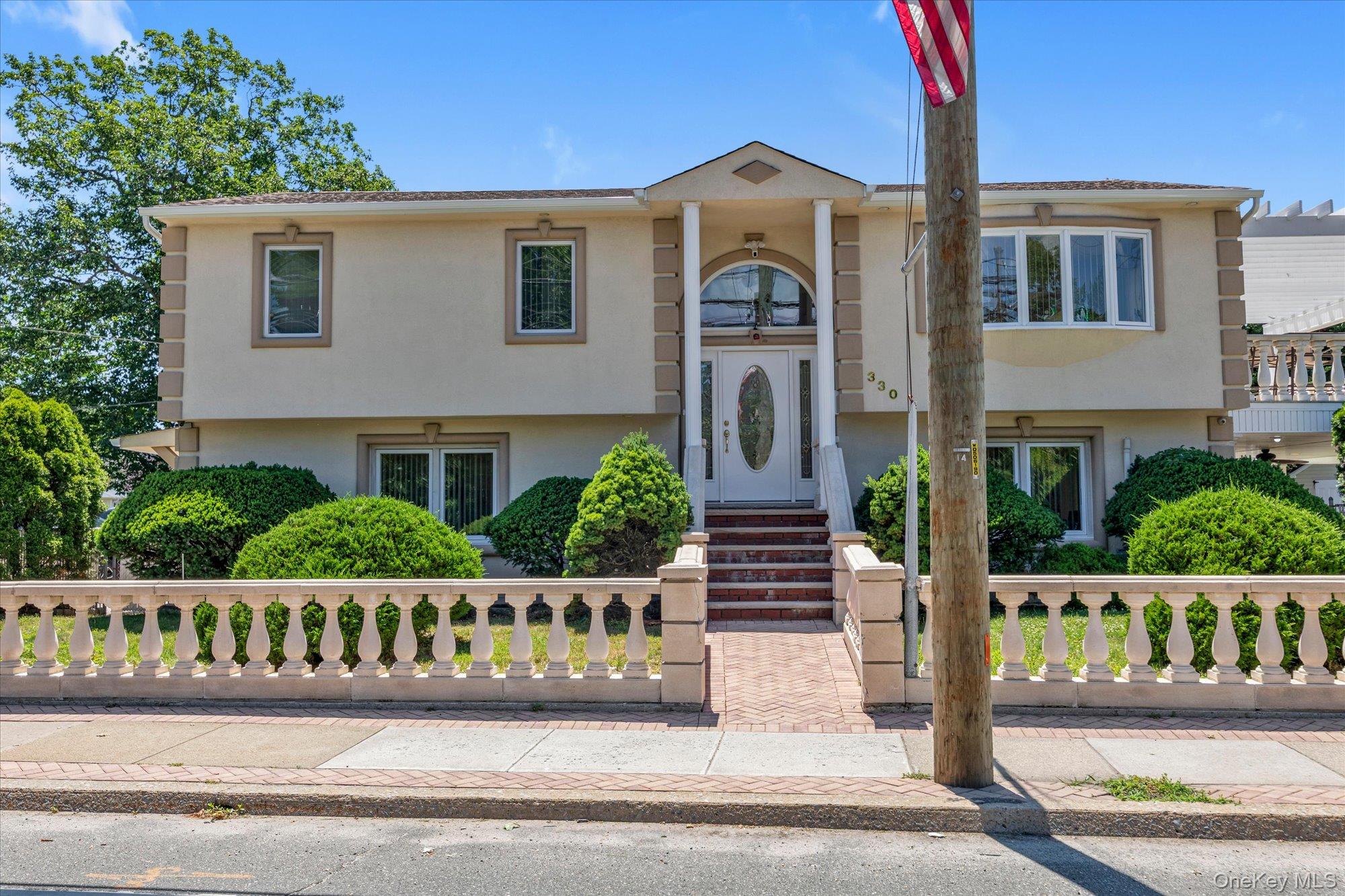 330 Bayville Avenue