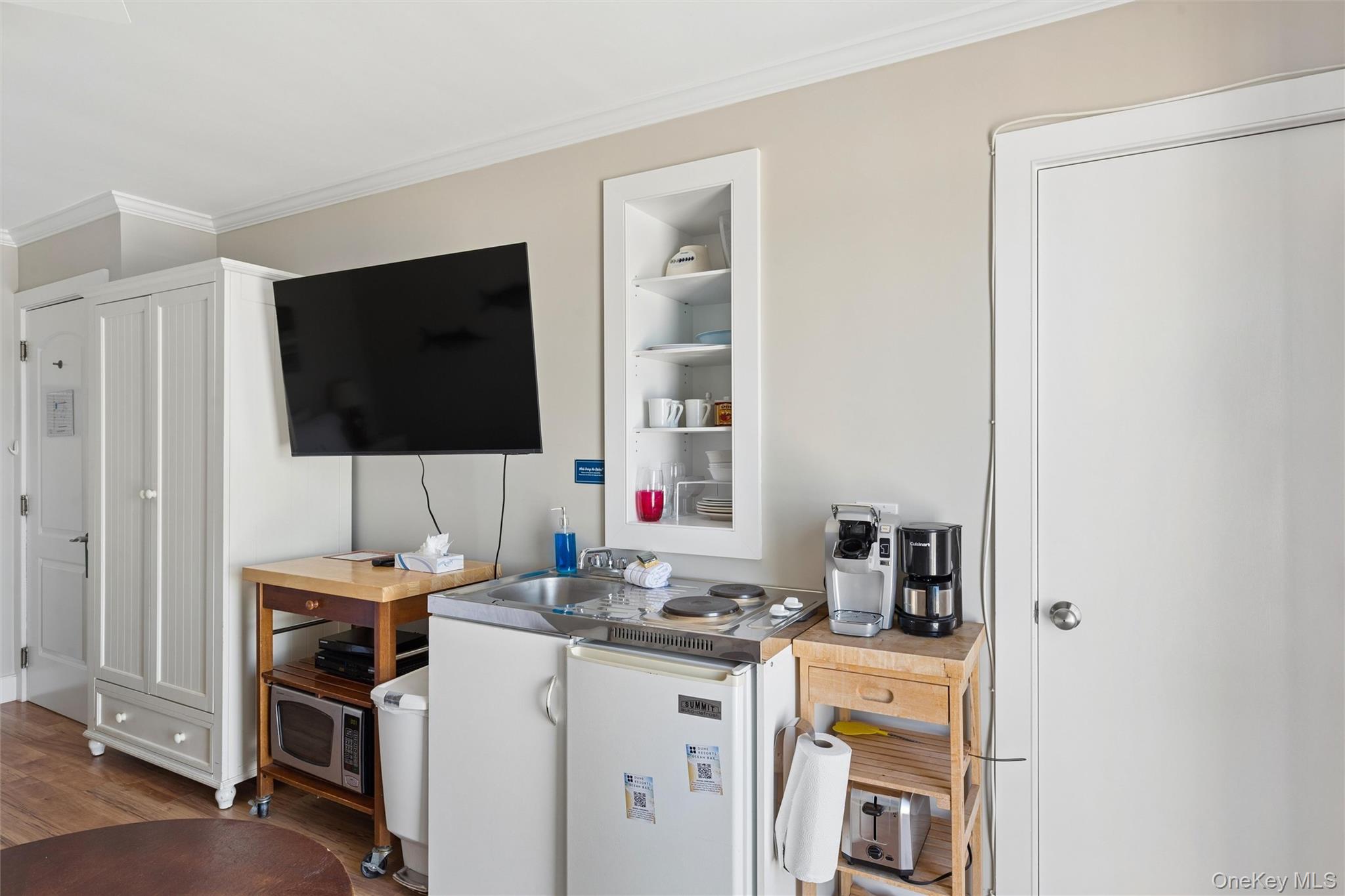 6 Soundview Drive Unit: G