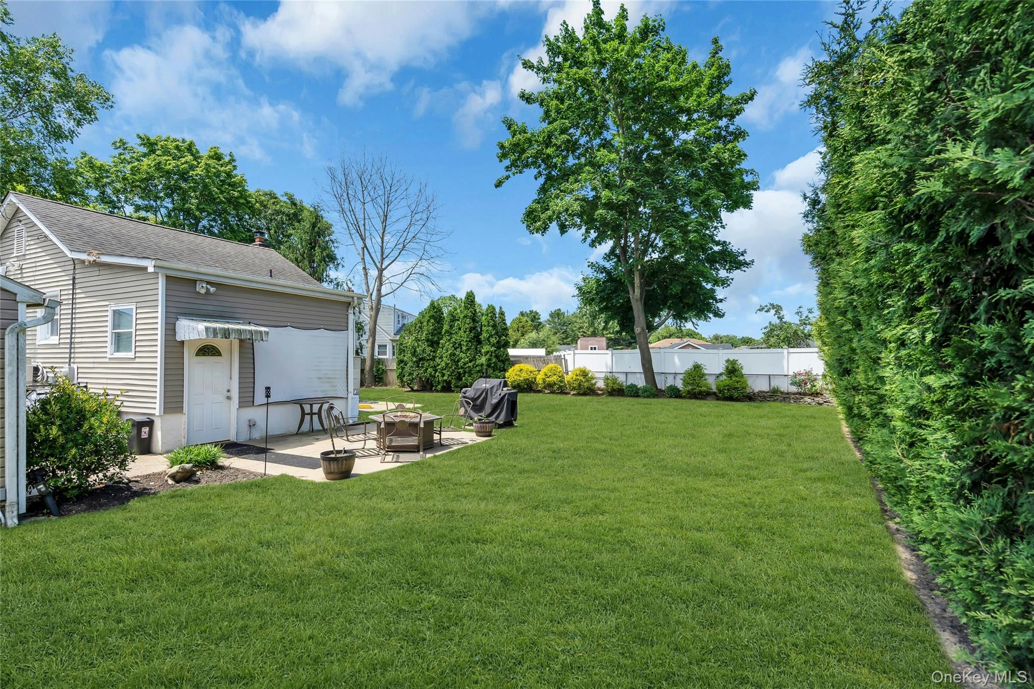 533 Old Country Road