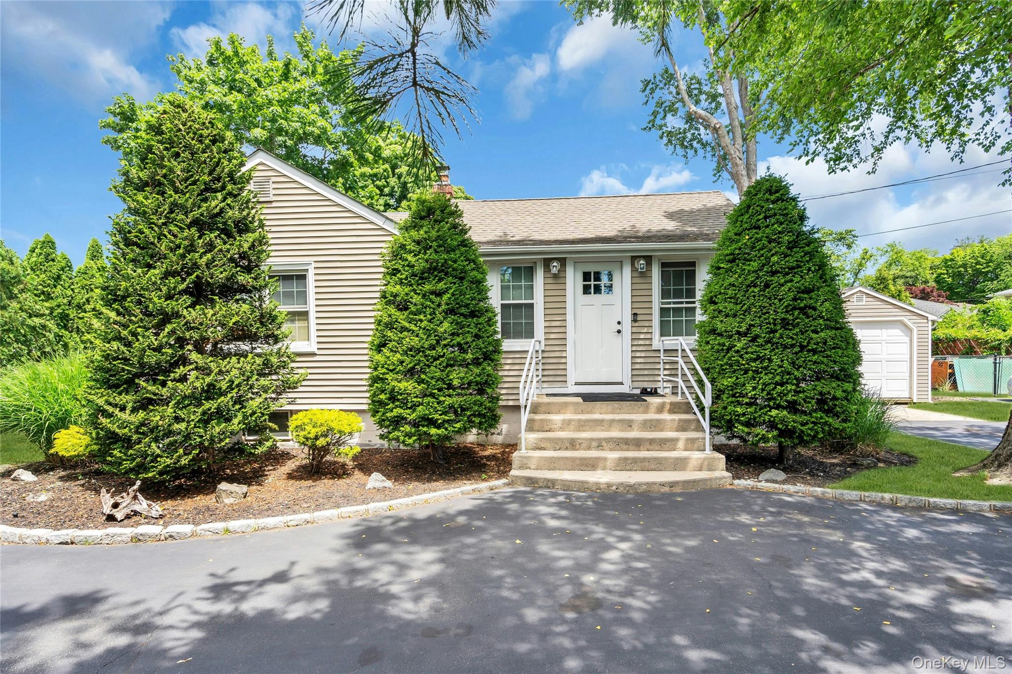 533 Old Country Road