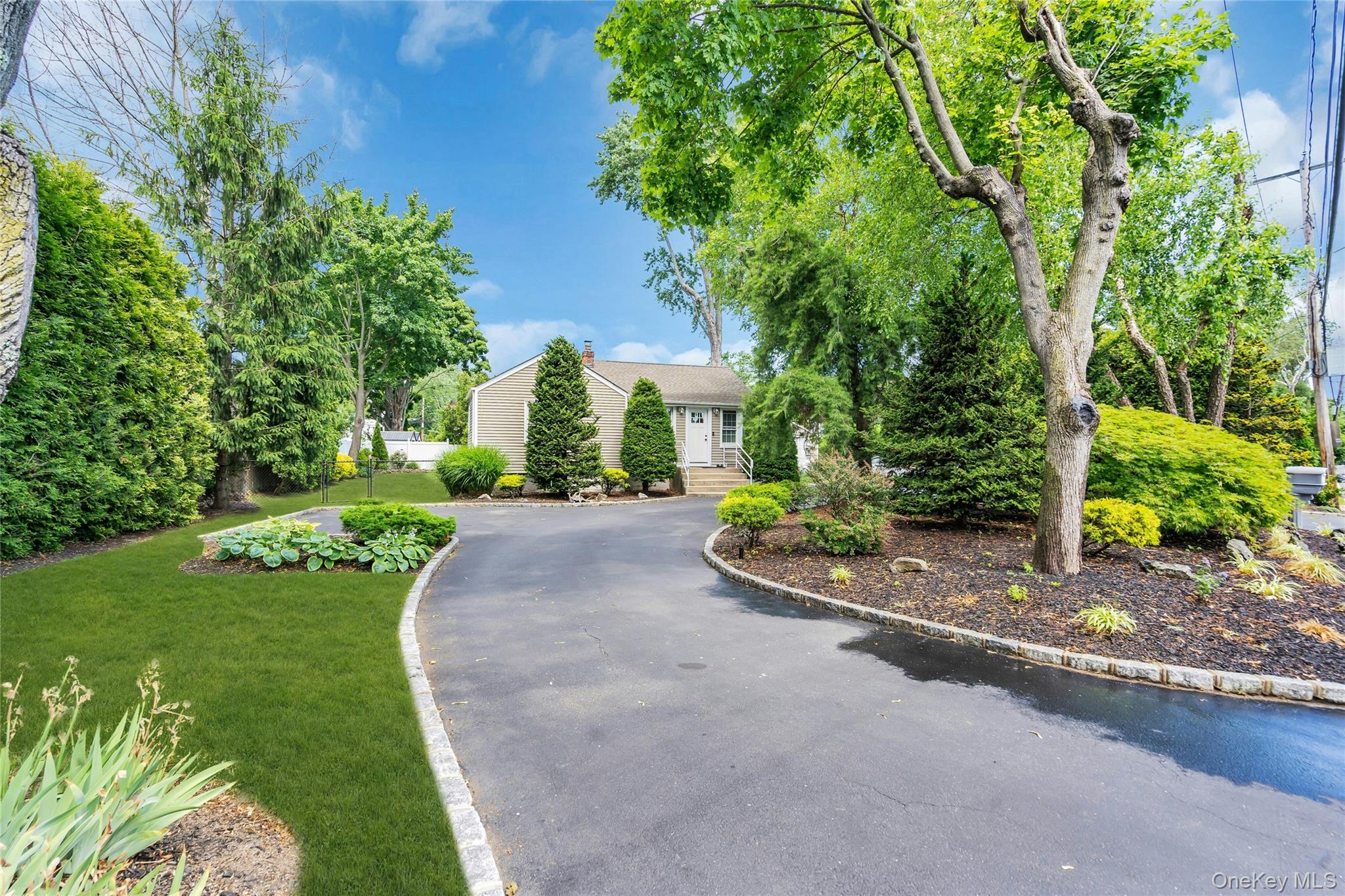 533 Old Country Road