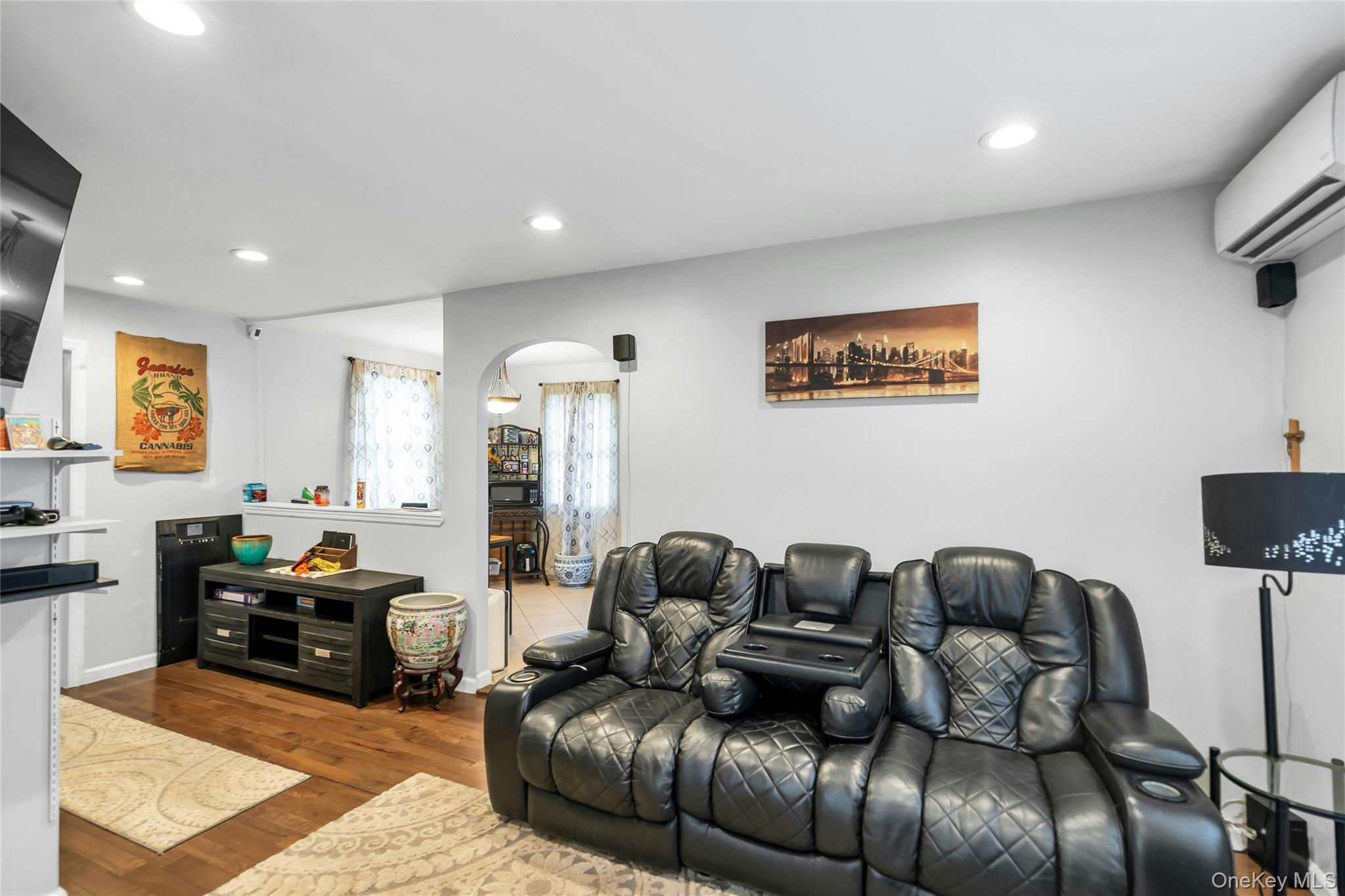 533 Old Country Road