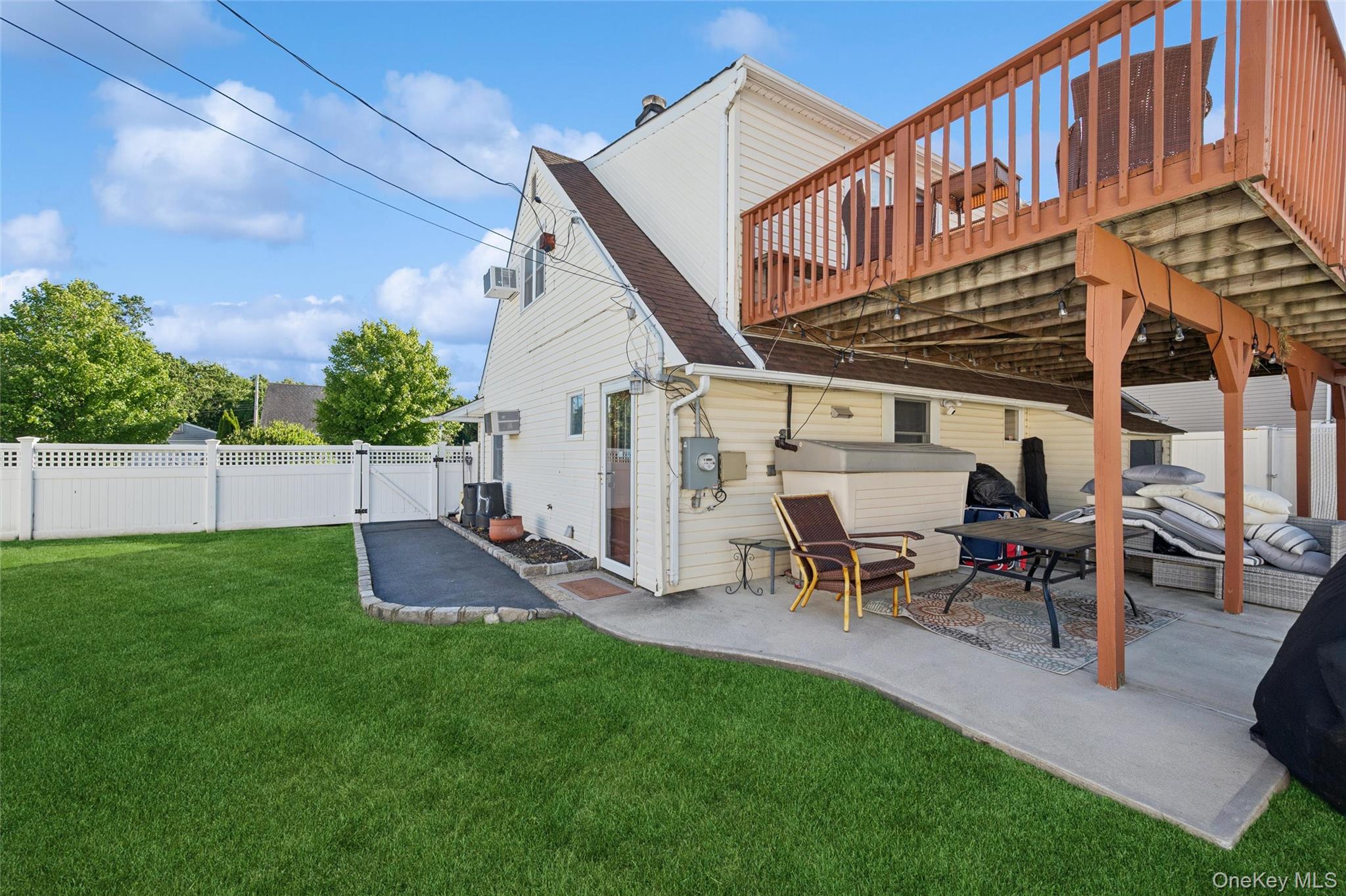 4 Dennis Lane