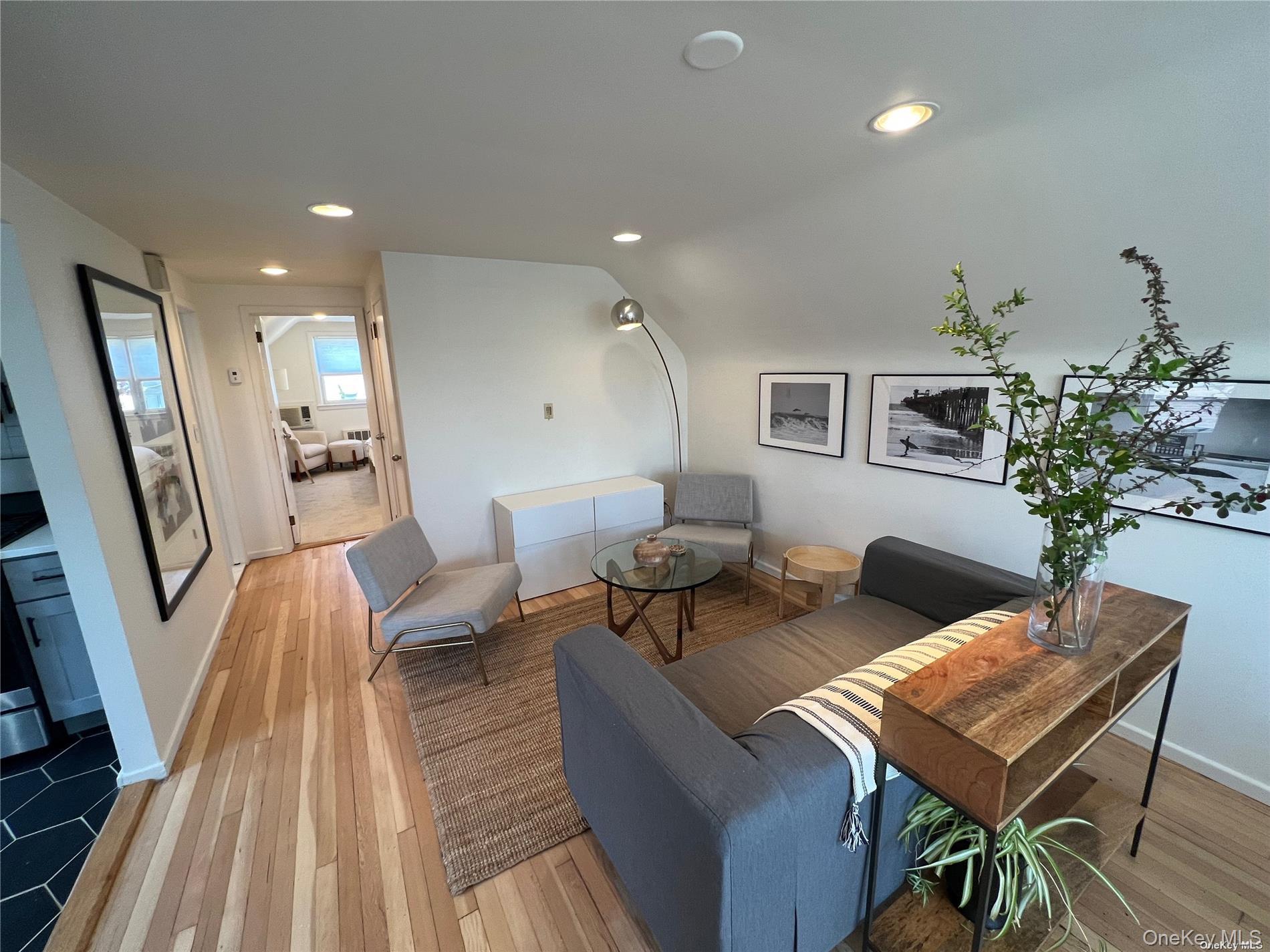 545 E Park Avenue