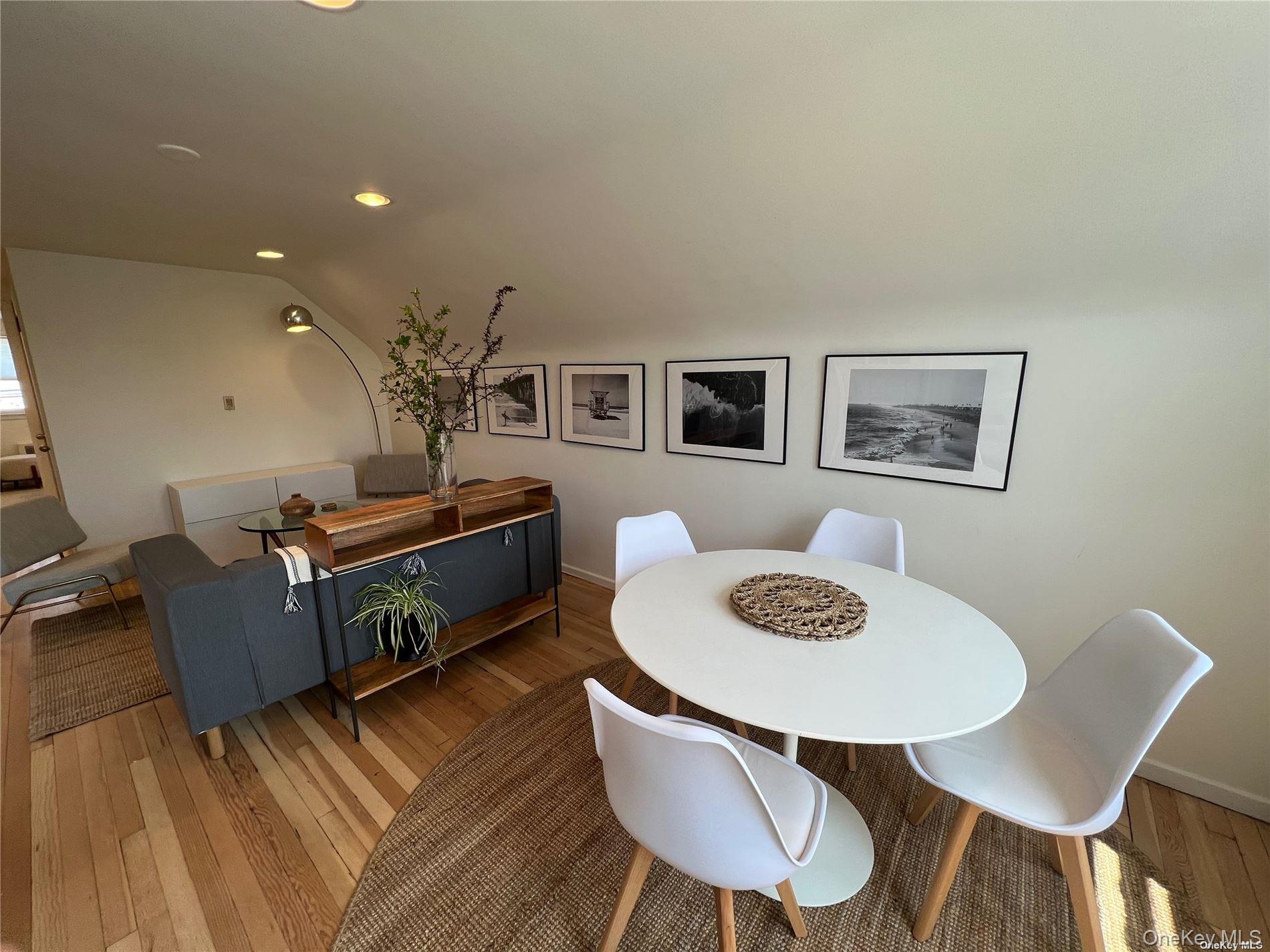 545 E Park Avenue