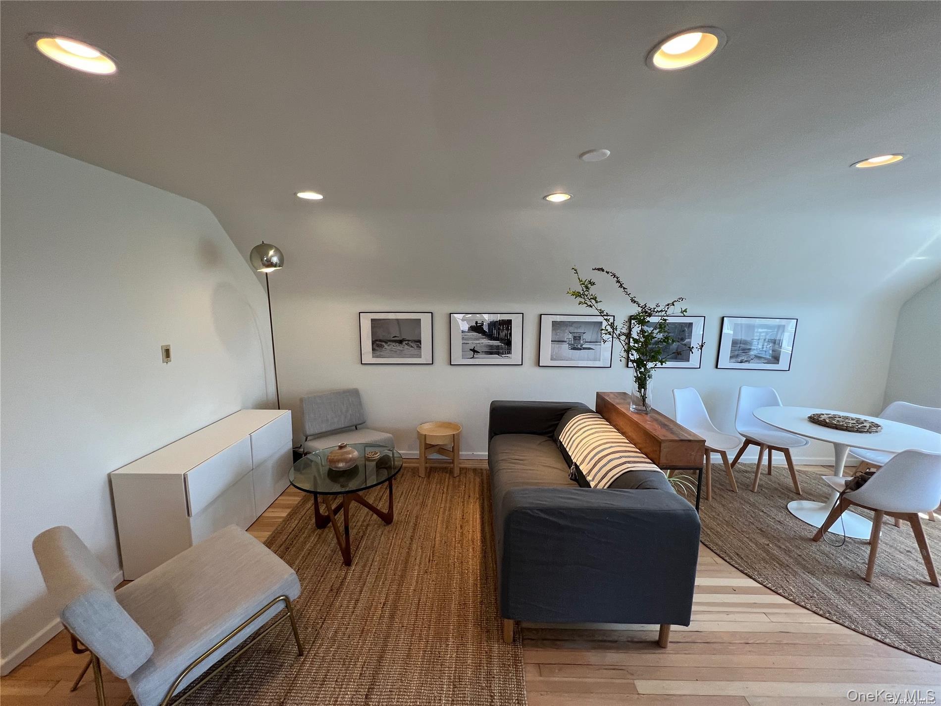 545 E Park Avenue