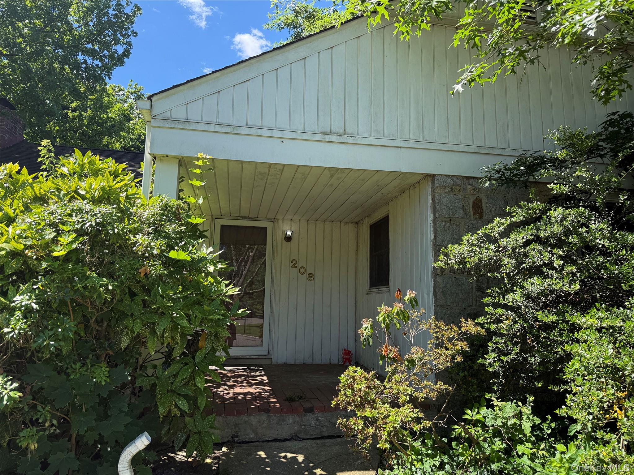 208 Overlook Terrace