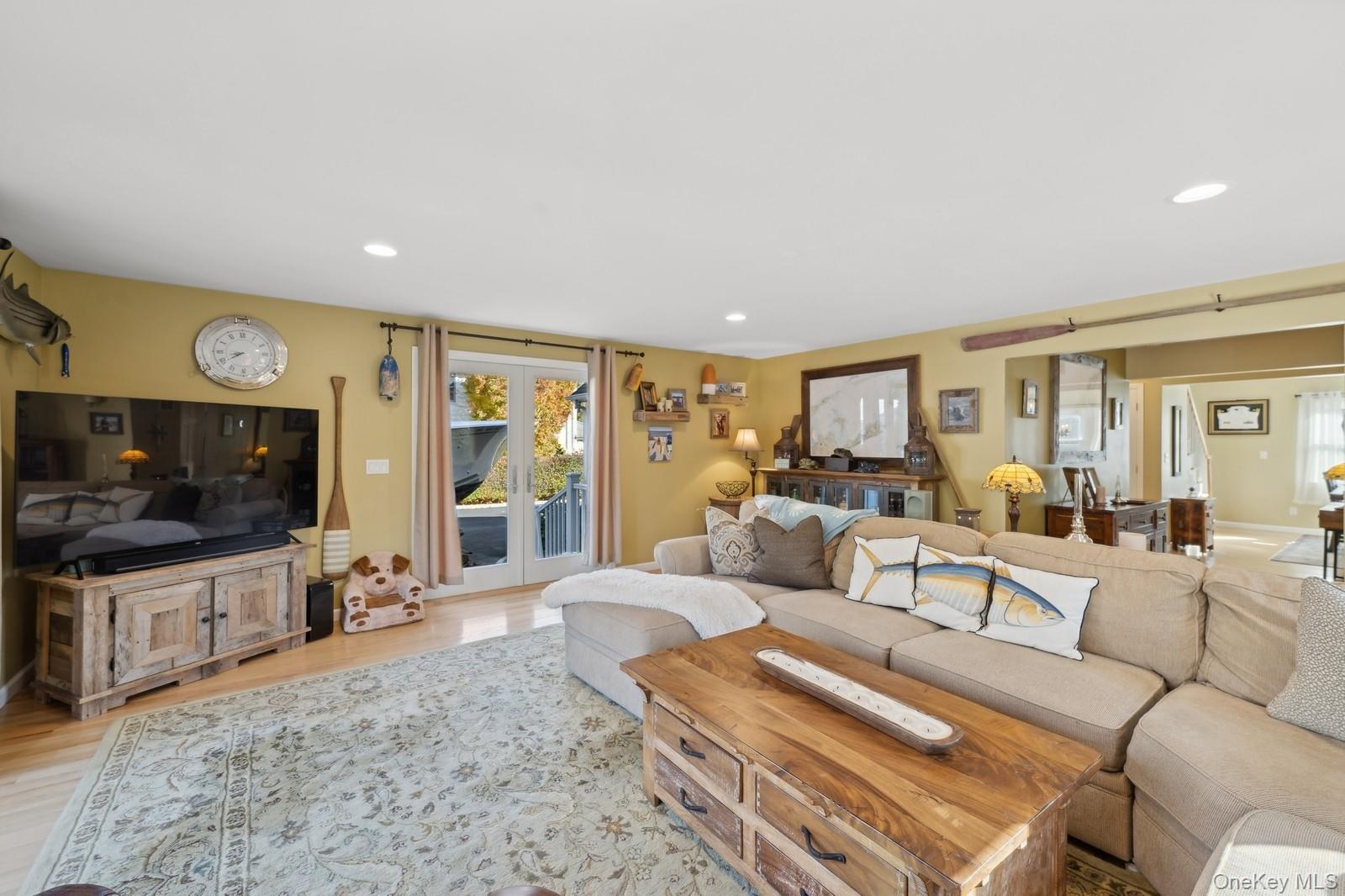 790 Peconic Bay Boulevard