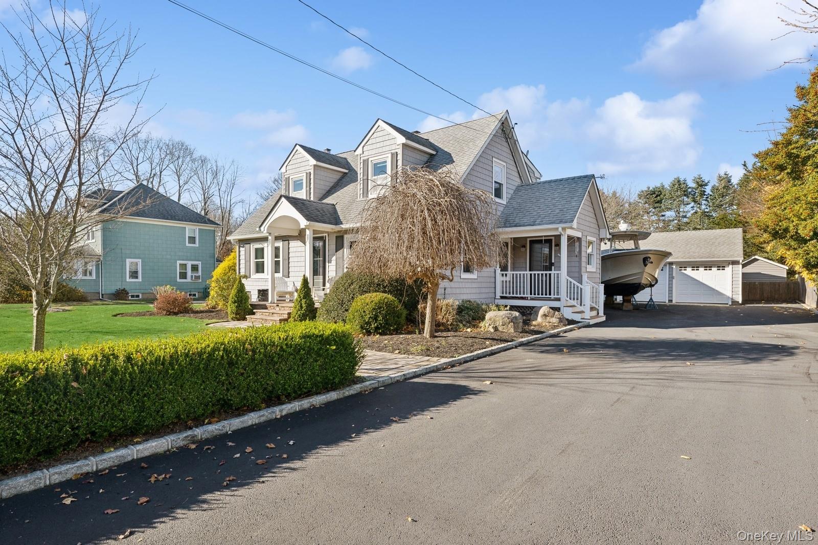 790 Peconic Bay Boulevard