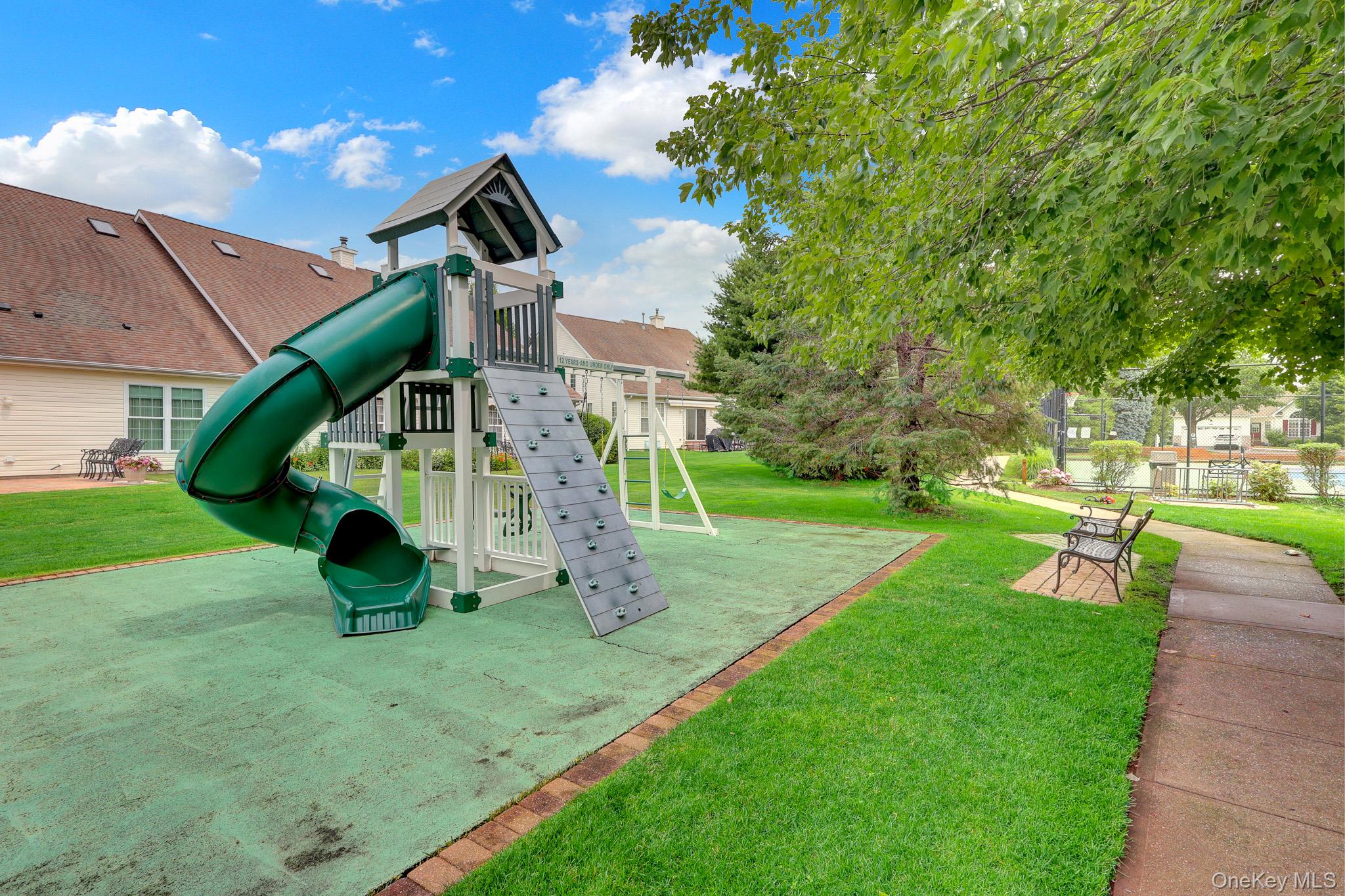 99 Constantine Way