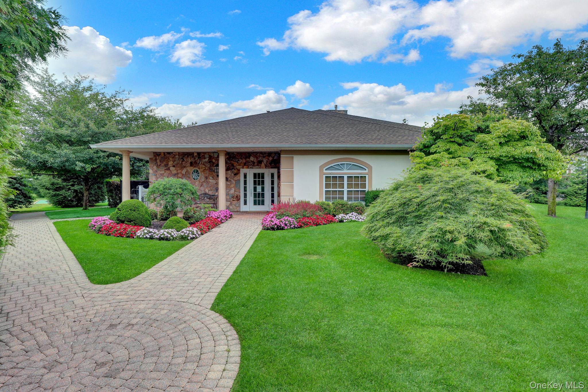 99 Constantine Way