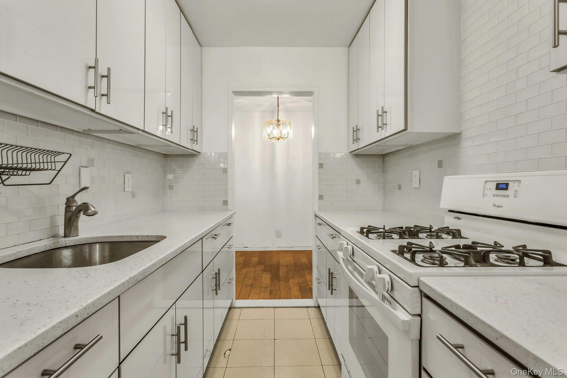 138-10 Franklin Avenue Unit: 9J