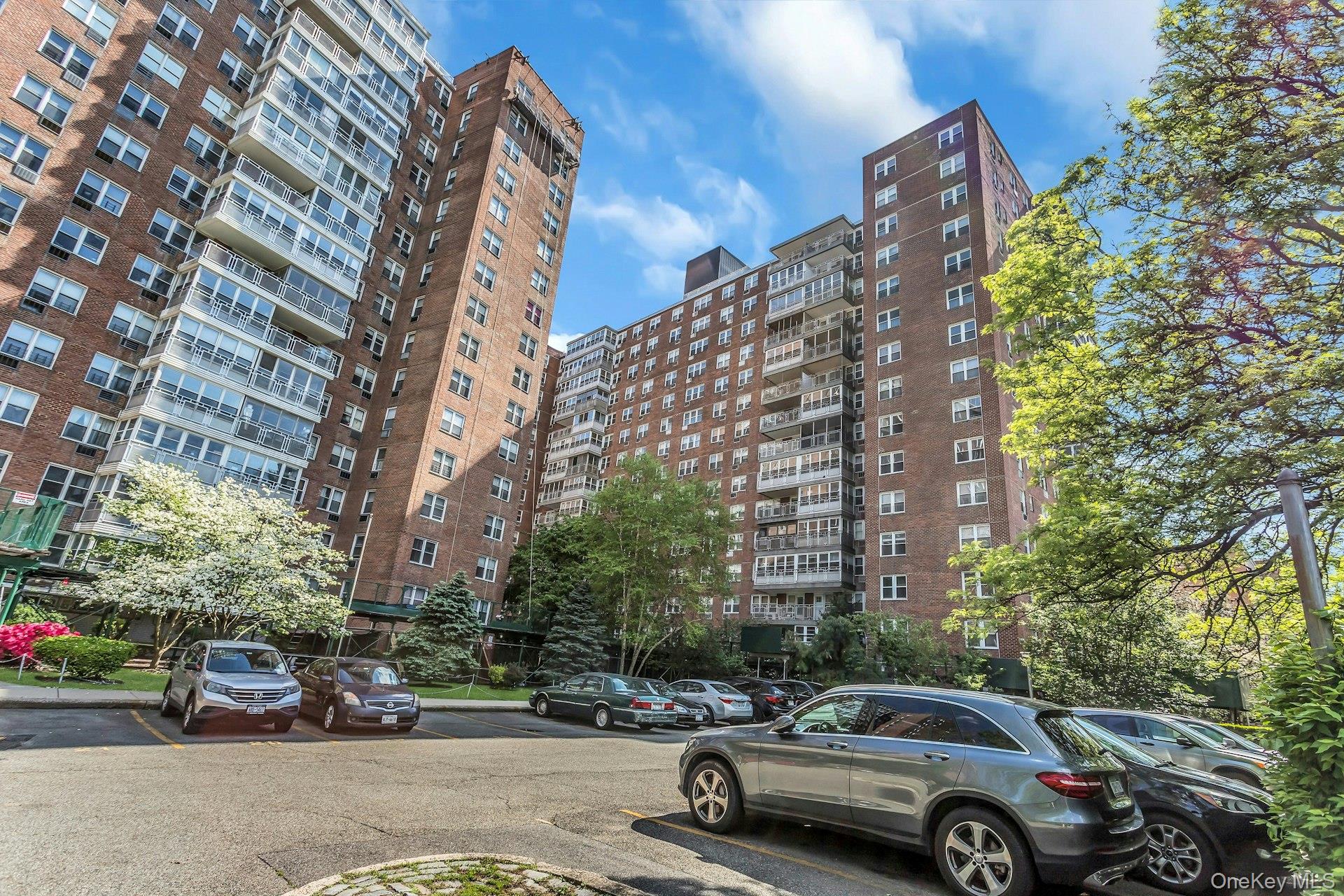 138-10 Franklin Avenue Unit: 9J