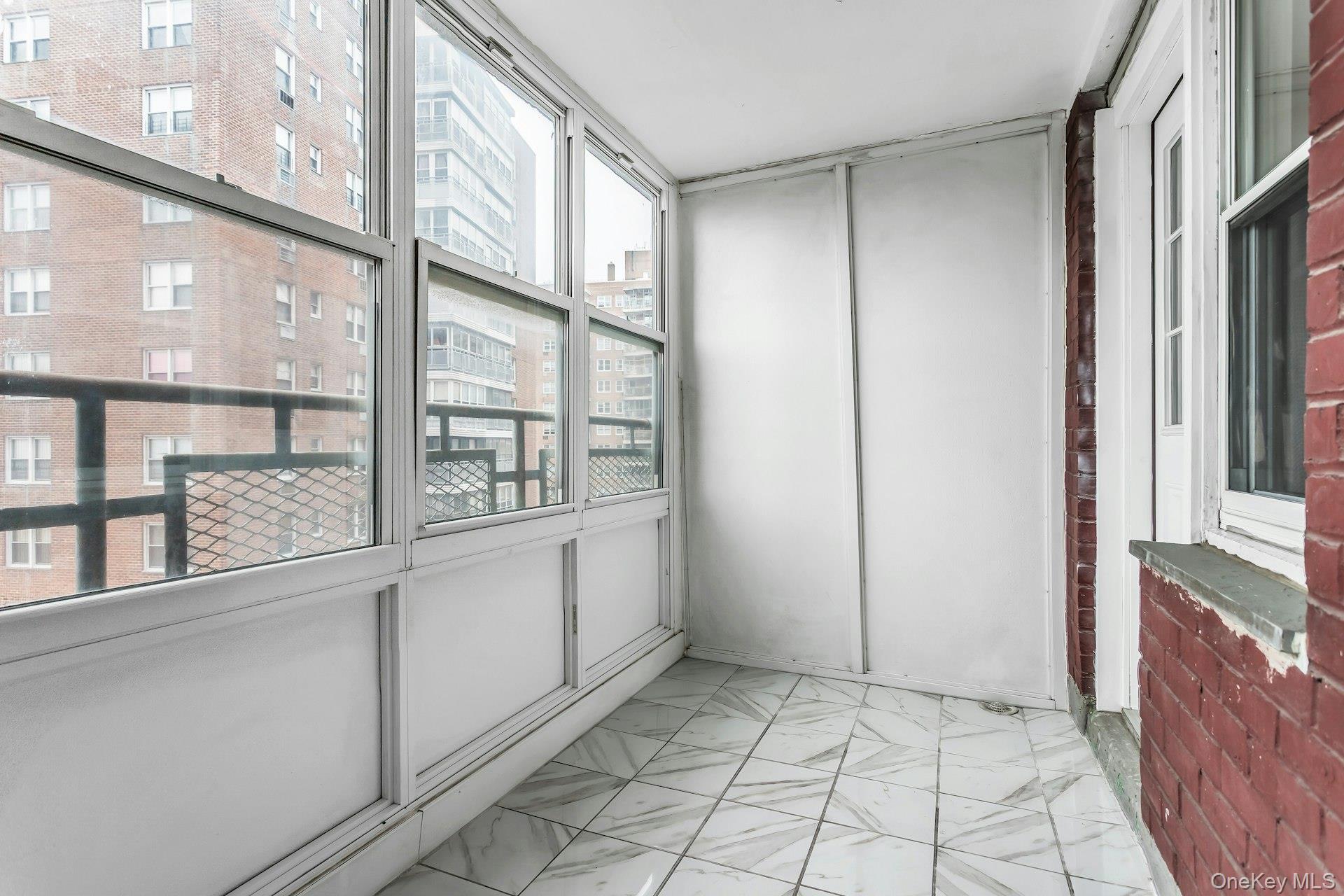 138-10 Franklin Avenue Unit: 9J