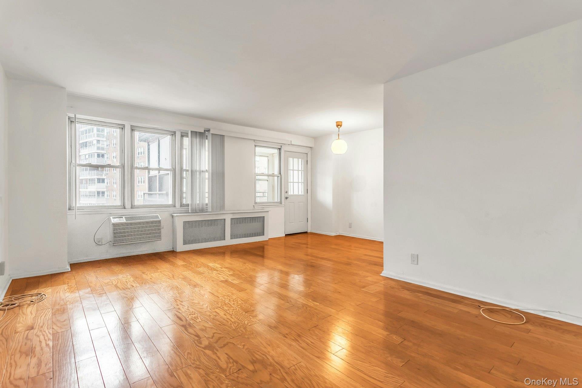 138-10 Franklin Avenue Unit: 9J