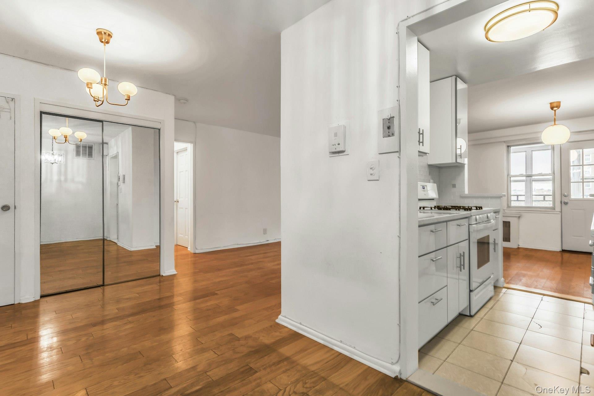 138-10 Franklin Avenue Unit: 9J