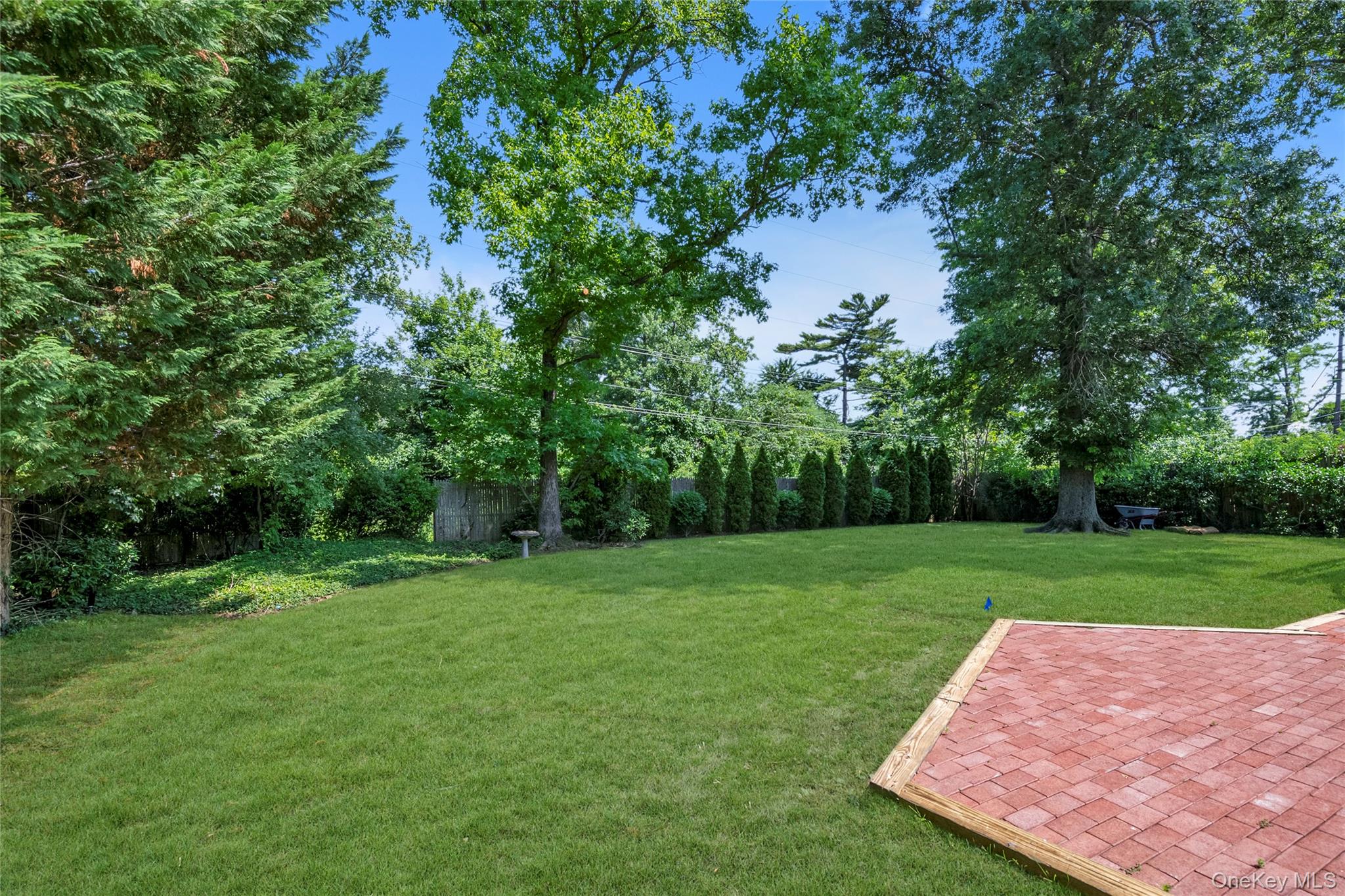 19 Carriage Road