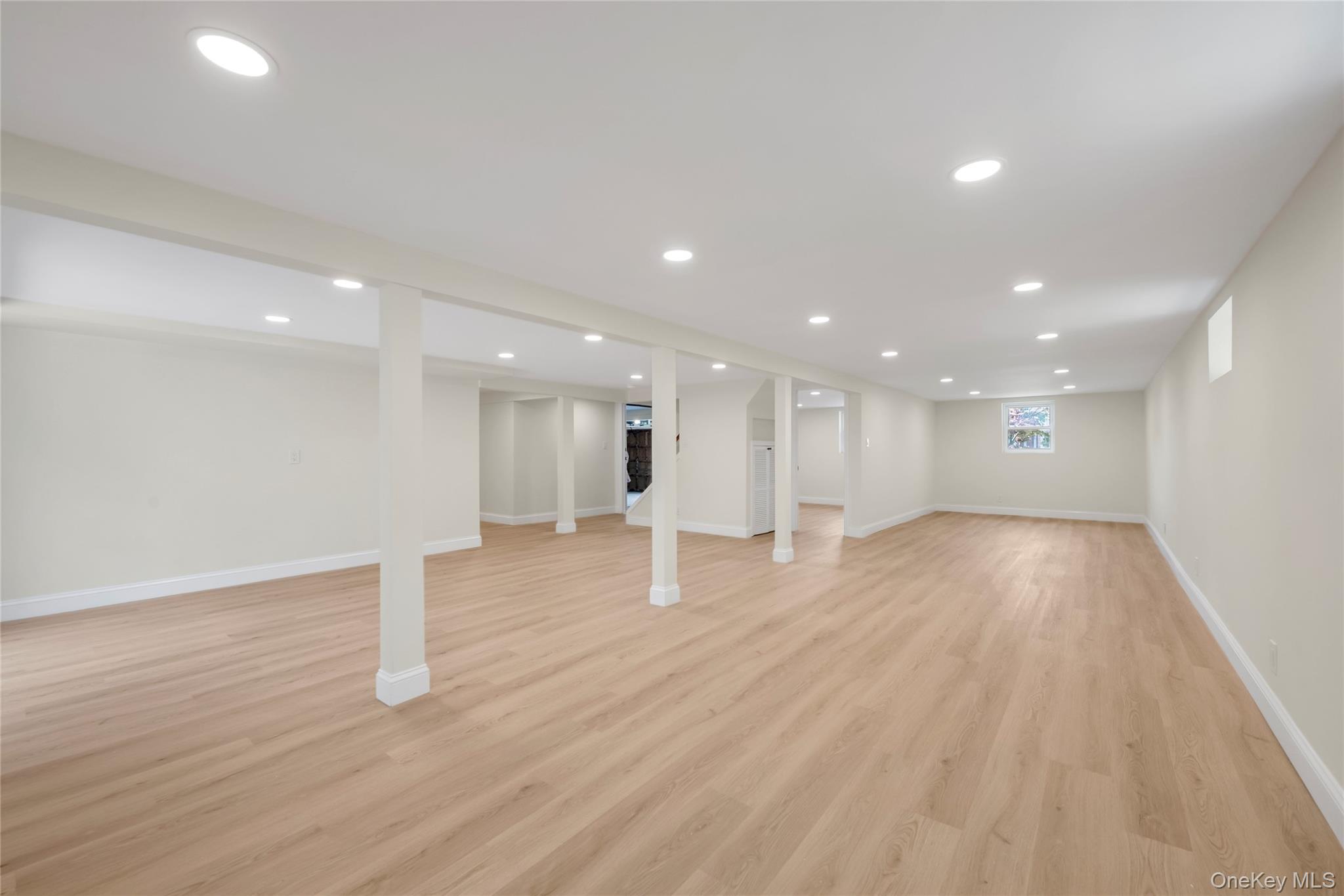 19 Carriage Road
