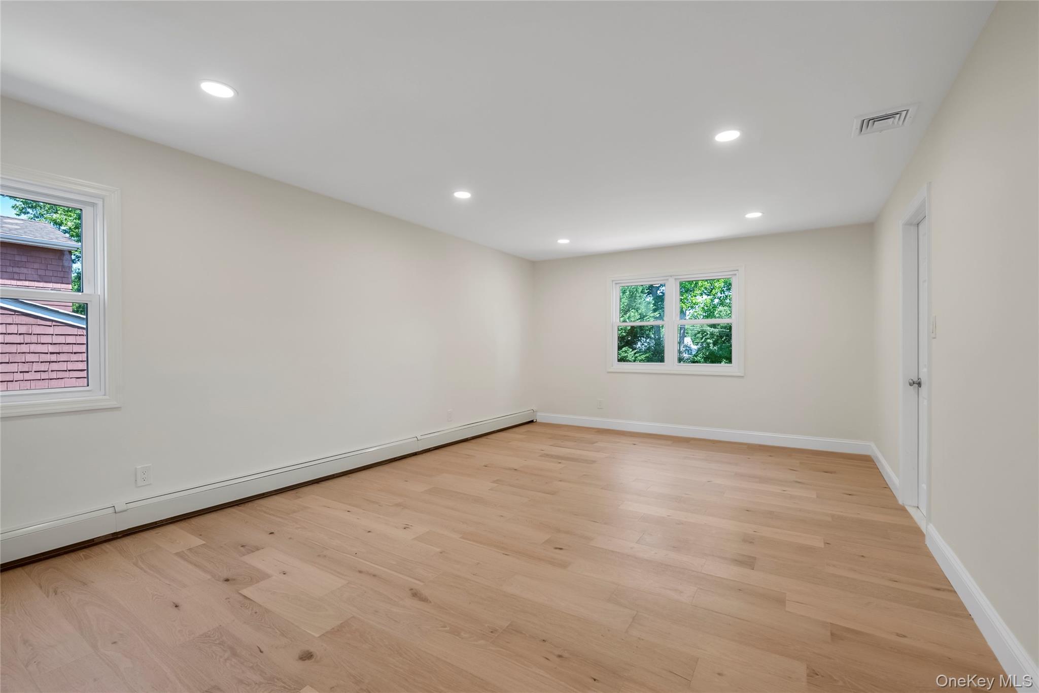 19 Carriage Road