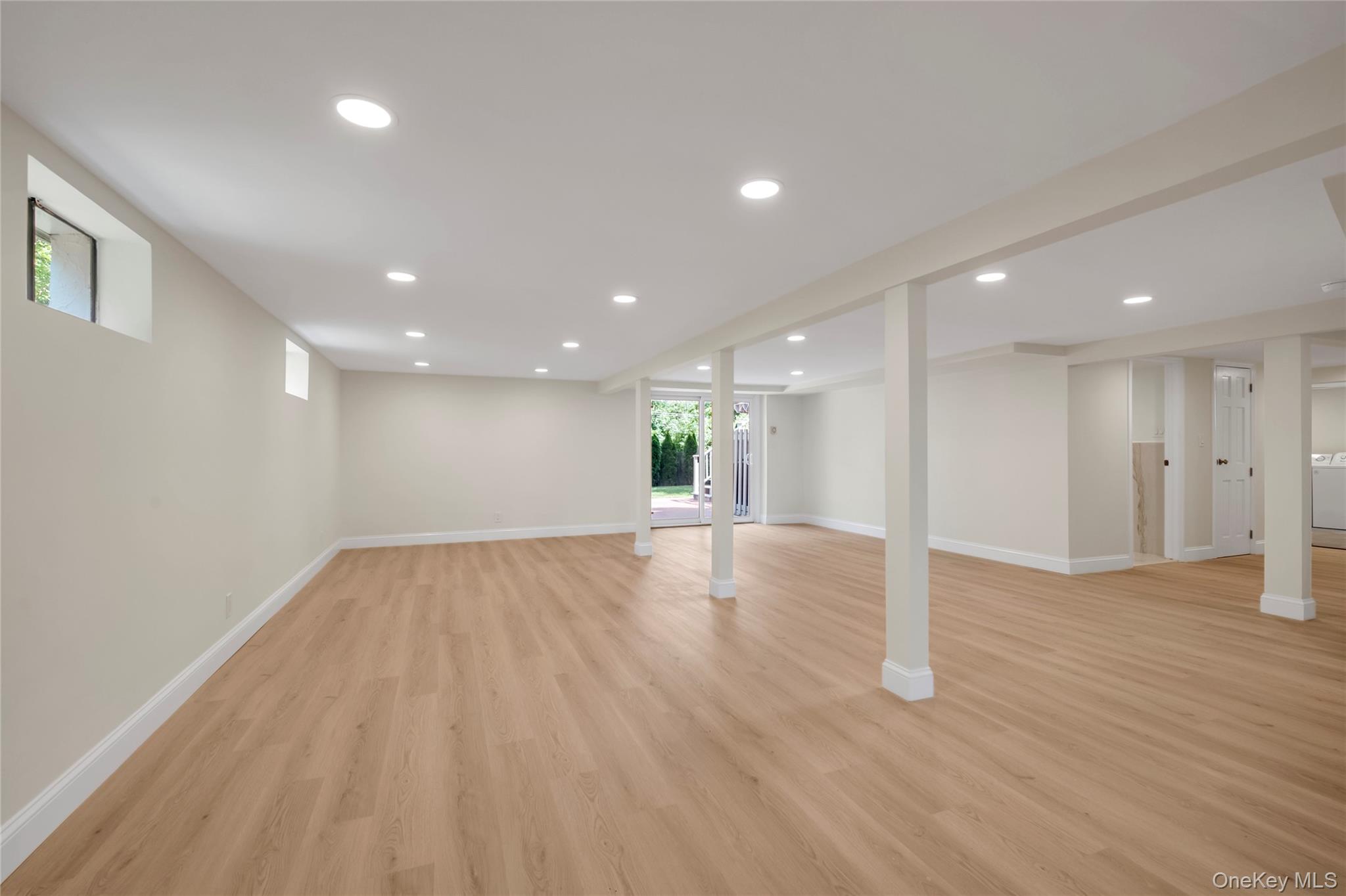 19 Carriage Road