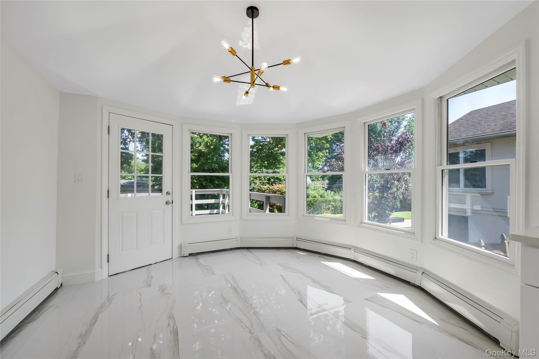 19 Carriage Road