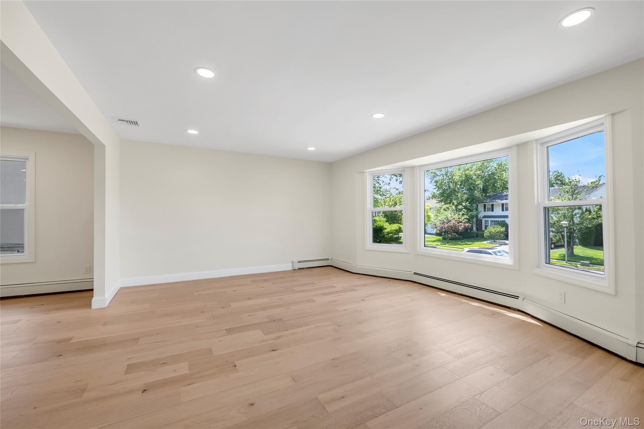 19 Carriage Road