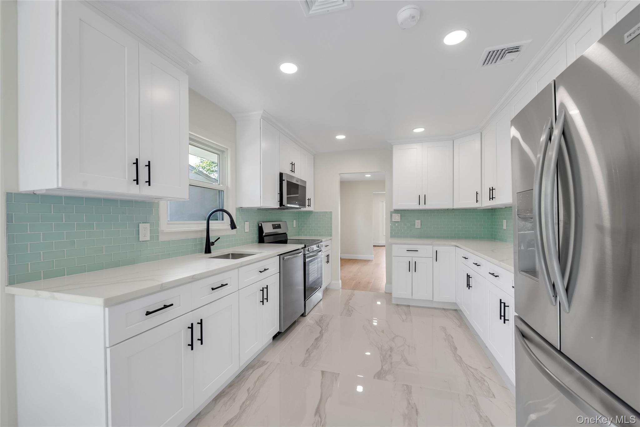 19 Carriage Road