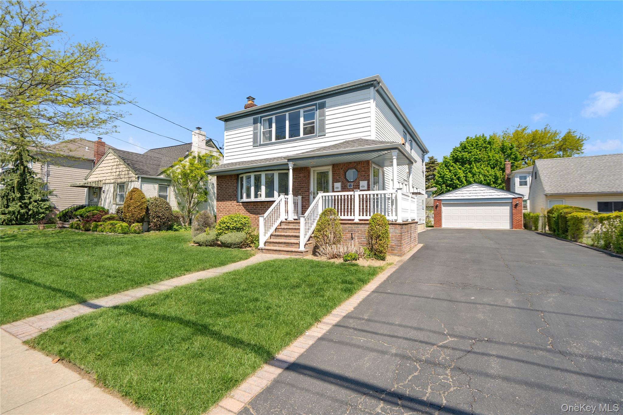 77 Hendrickson Avenue