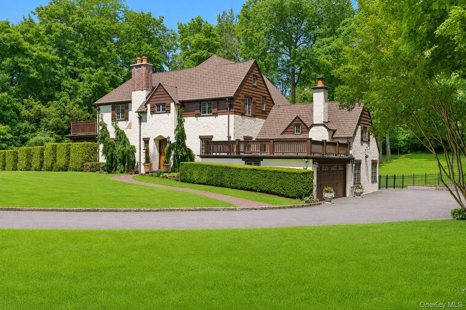 84 Luquer Road