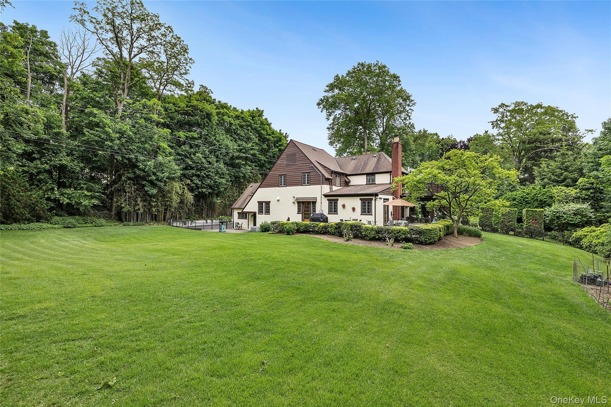 84 Luquer Road