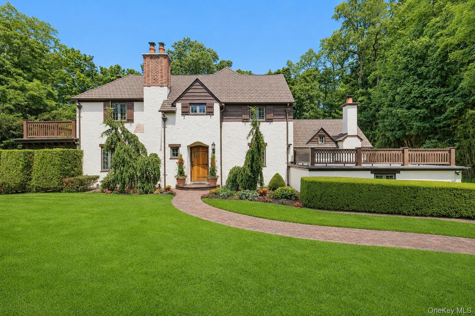 84 Luquer Road