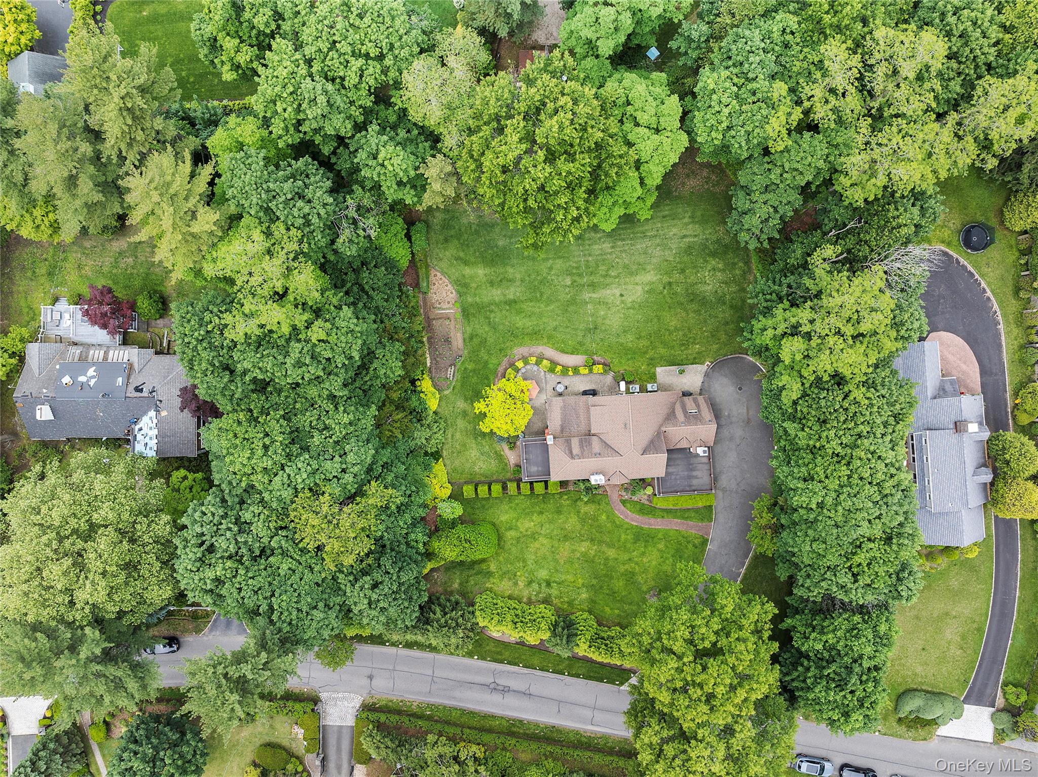 84 Luquer Road