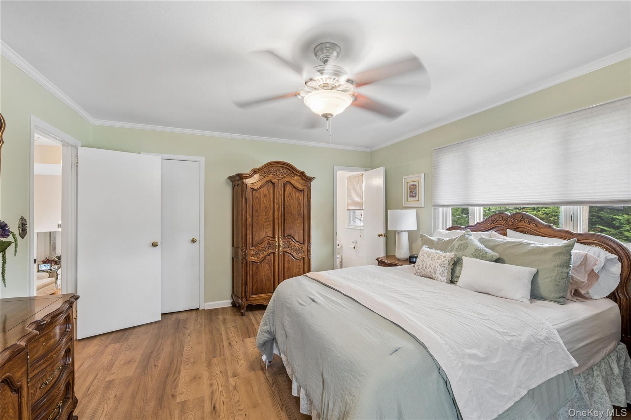 952 Roxbury Drive