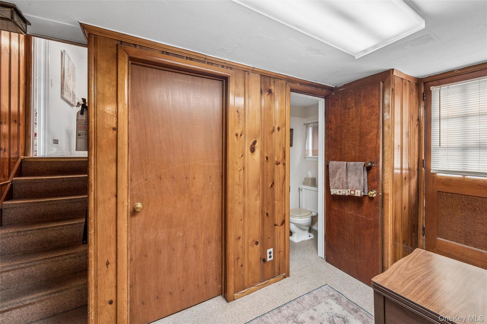 952 Roxbury Drive