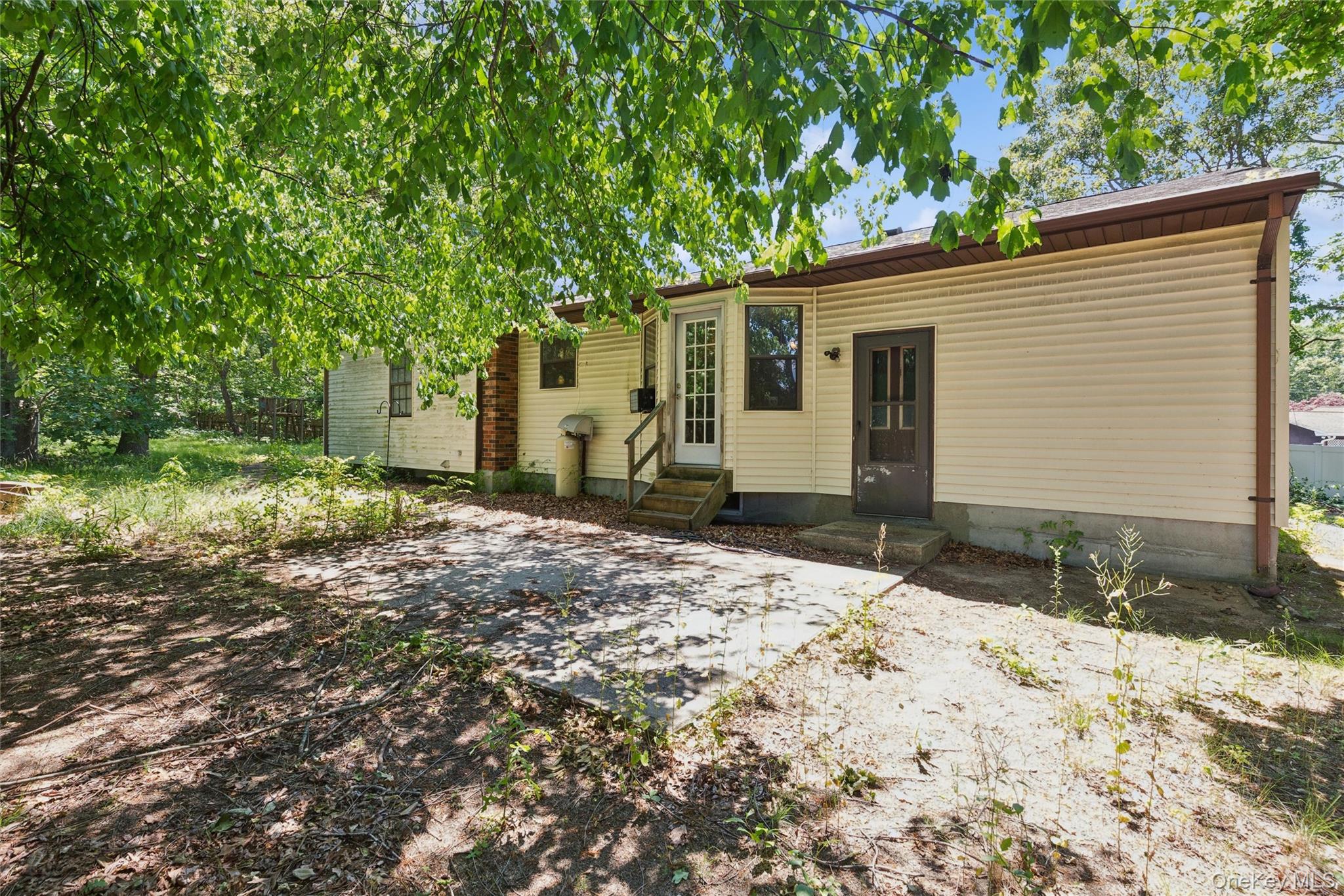 111 S Coleman Road