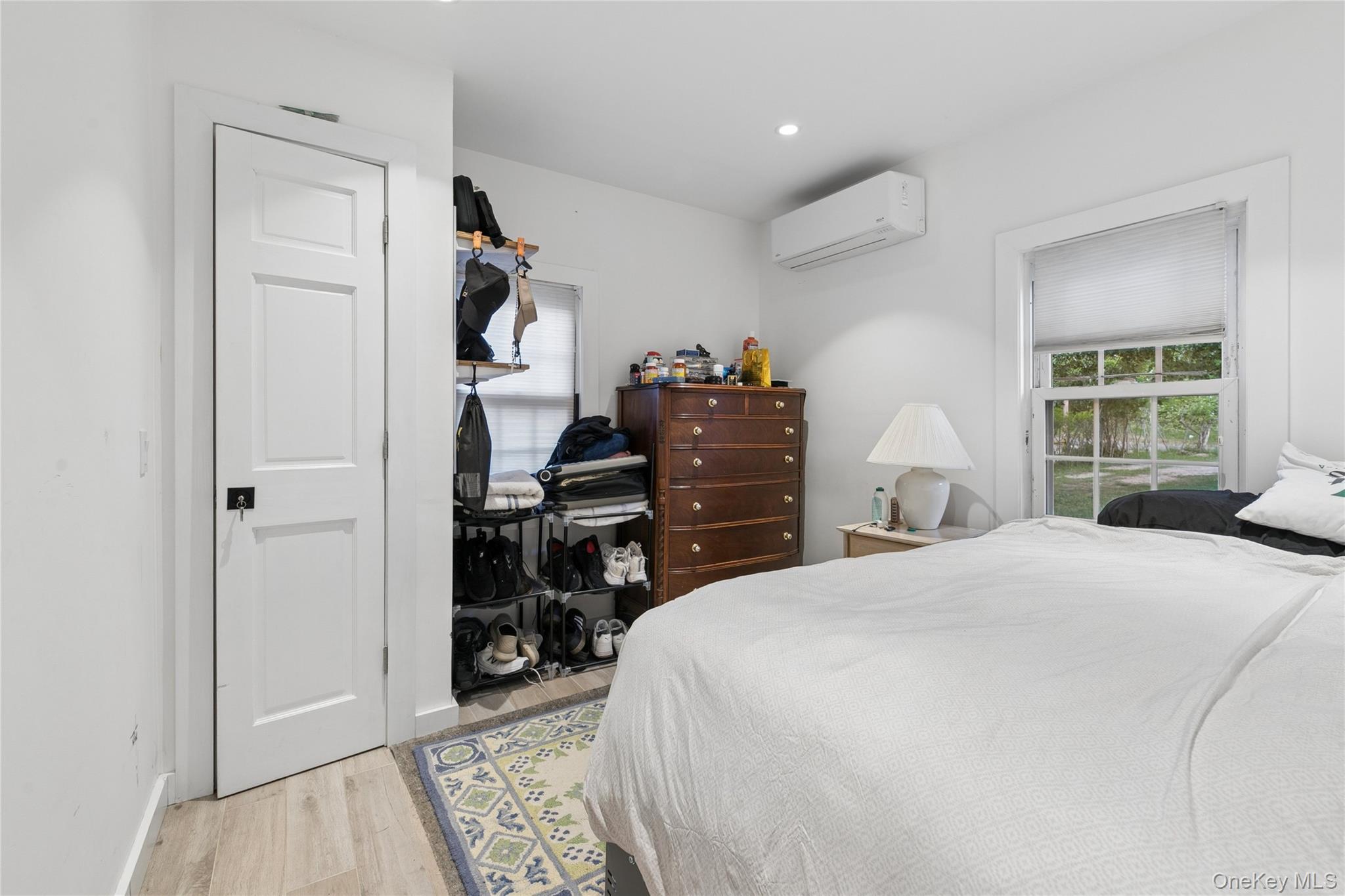 89 S Elroy Drive