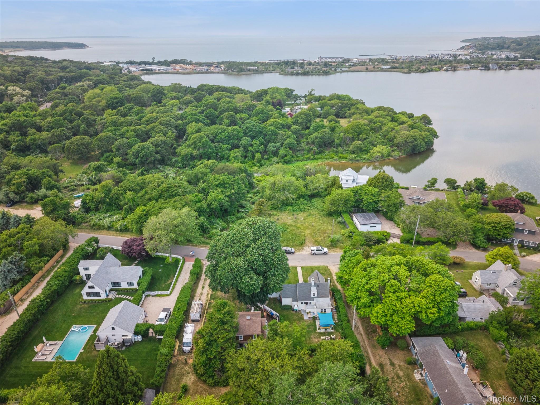 89 S Elroy Drive