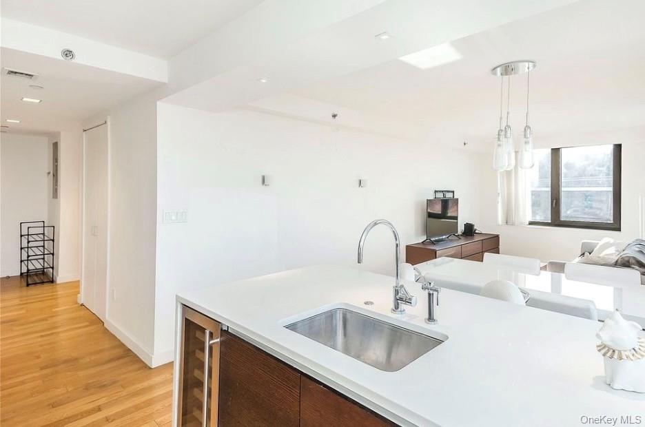 39-16 Prince Street Unit: 8E