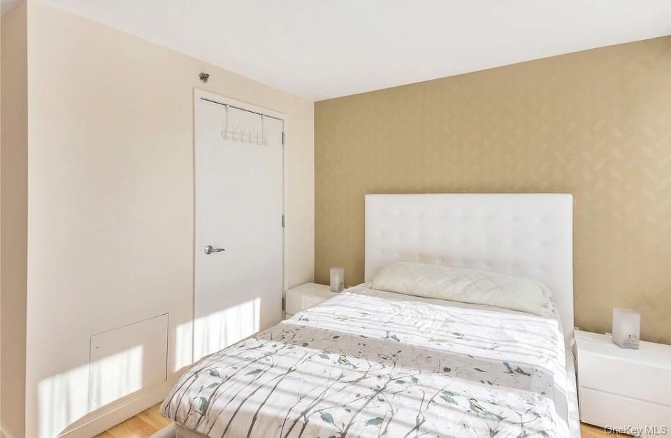 39-16 Prince Street Unit: 8E