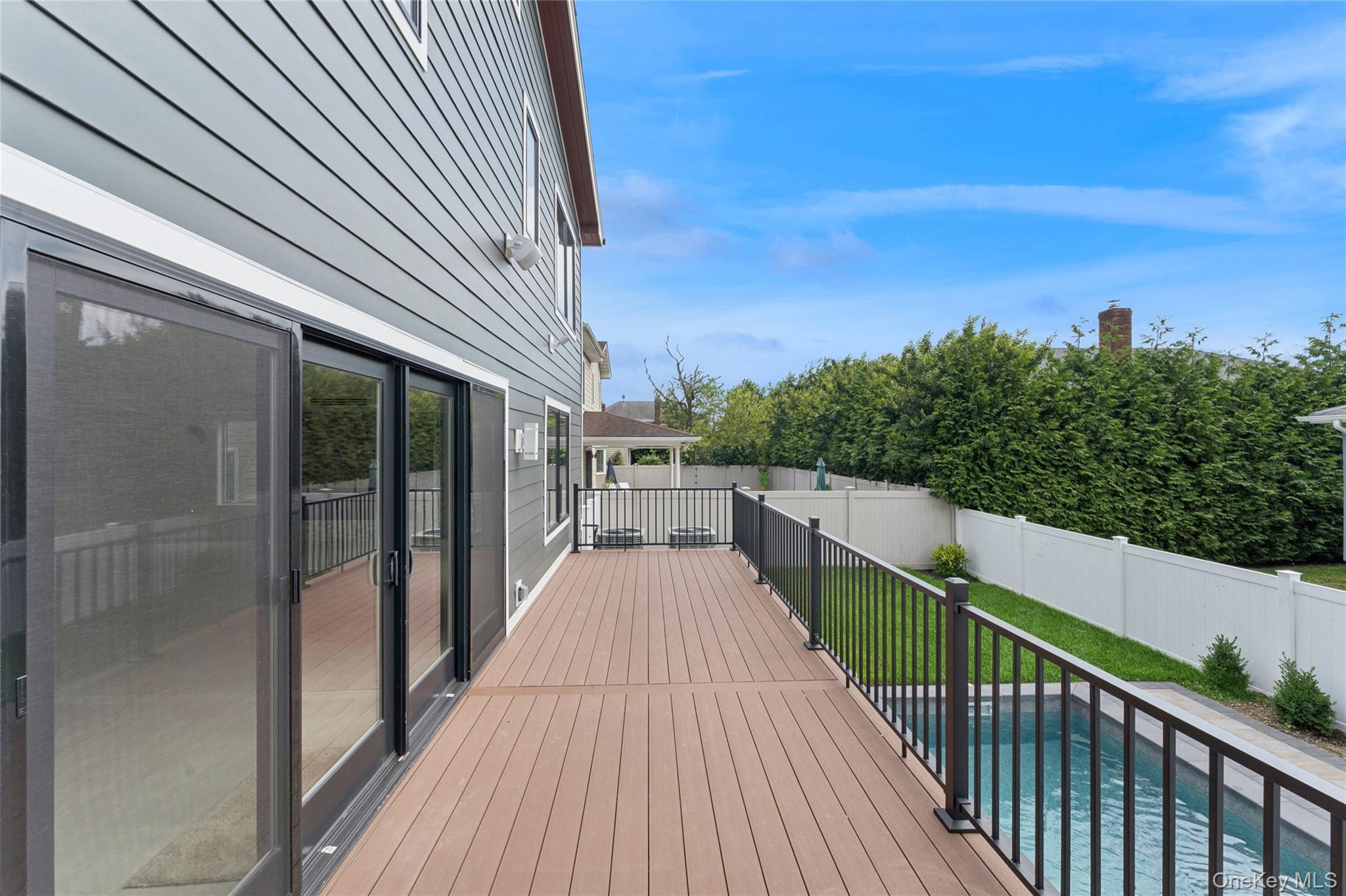 141 Flamingo Street