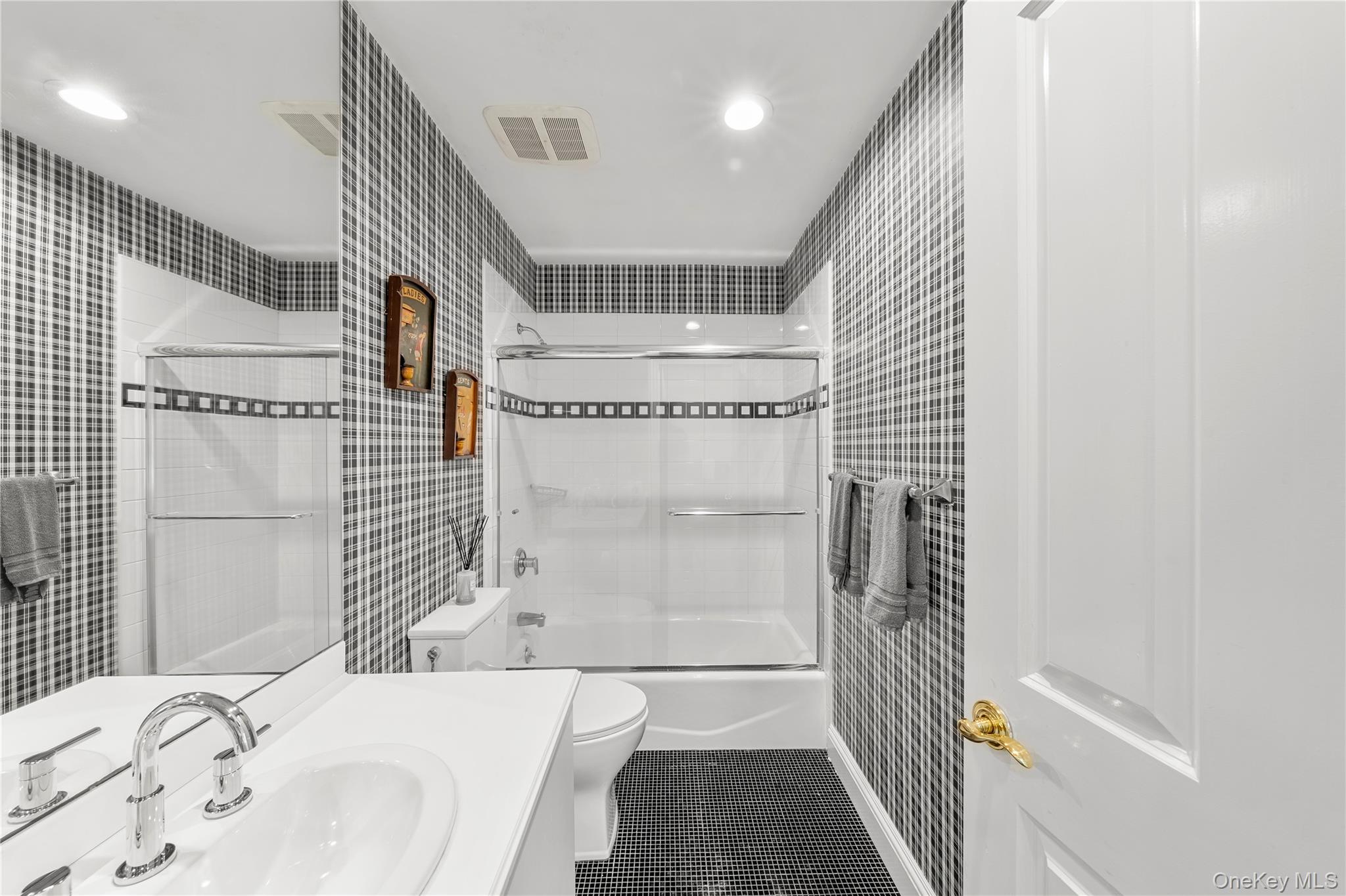 5 Hemlock Drive