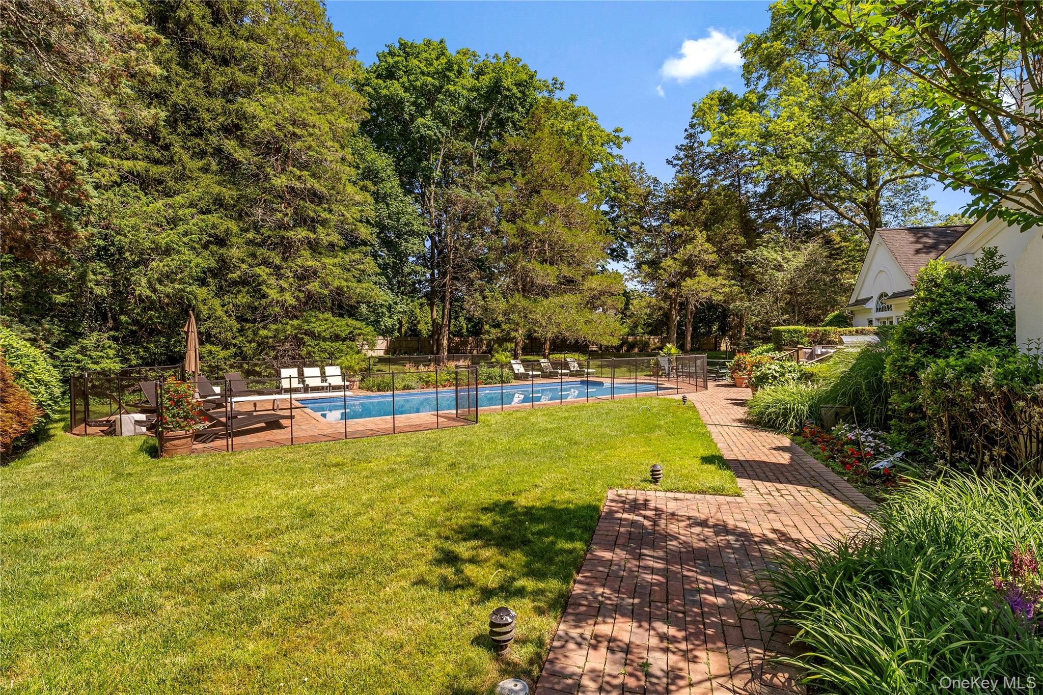 5 Hemlock Drive
