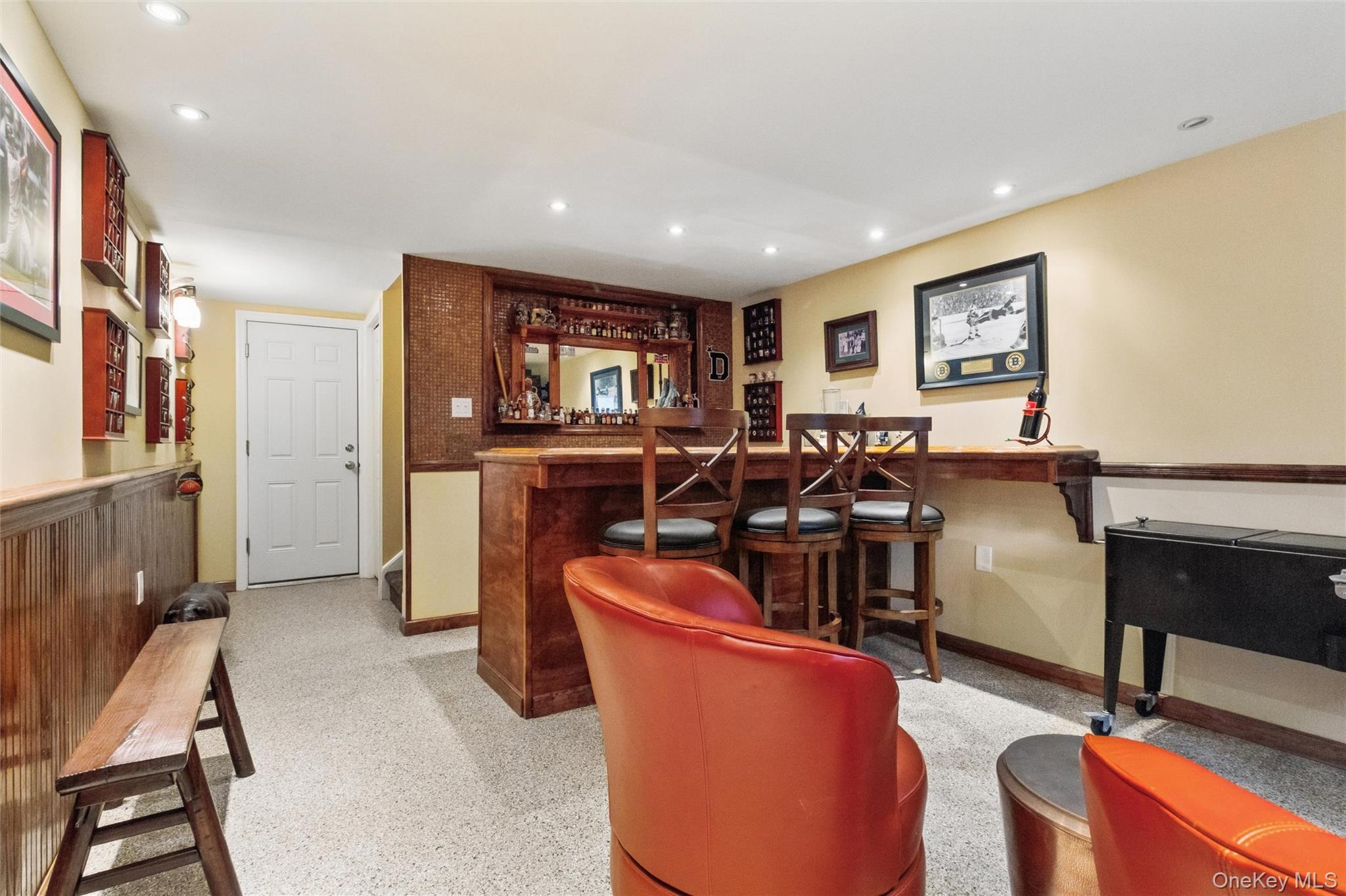 545A W Broadway