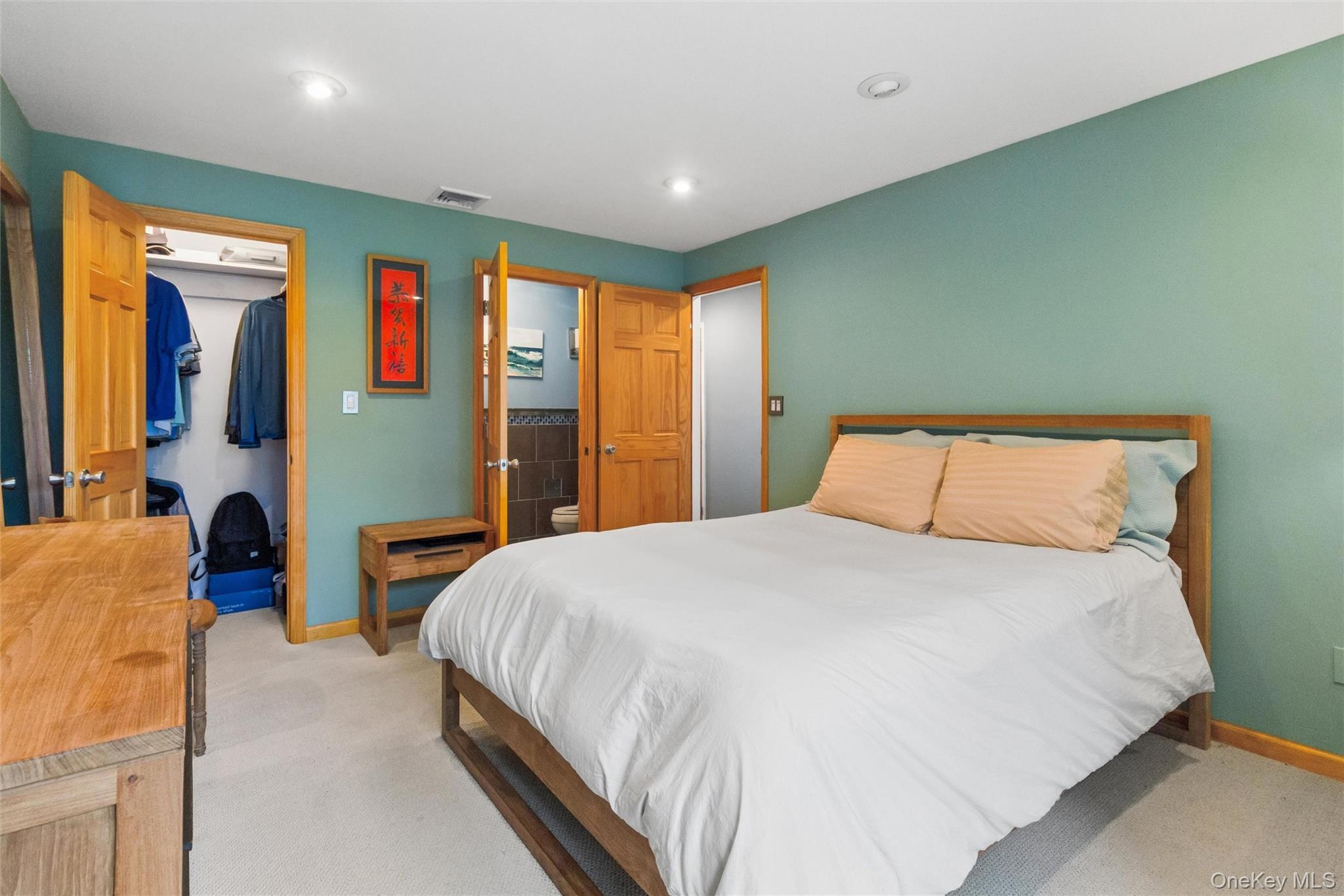 545A W Broadway