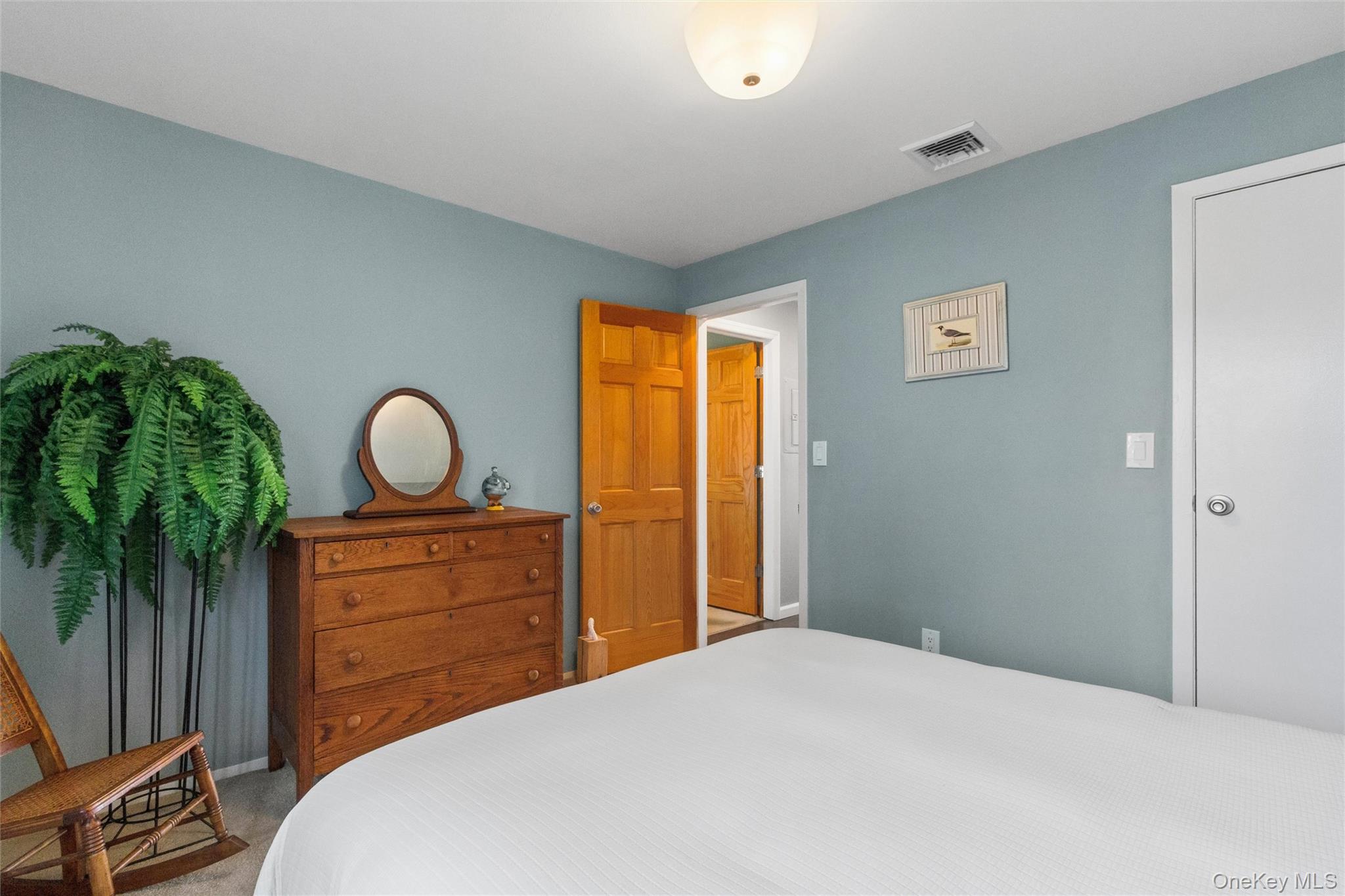 545A W Broadway