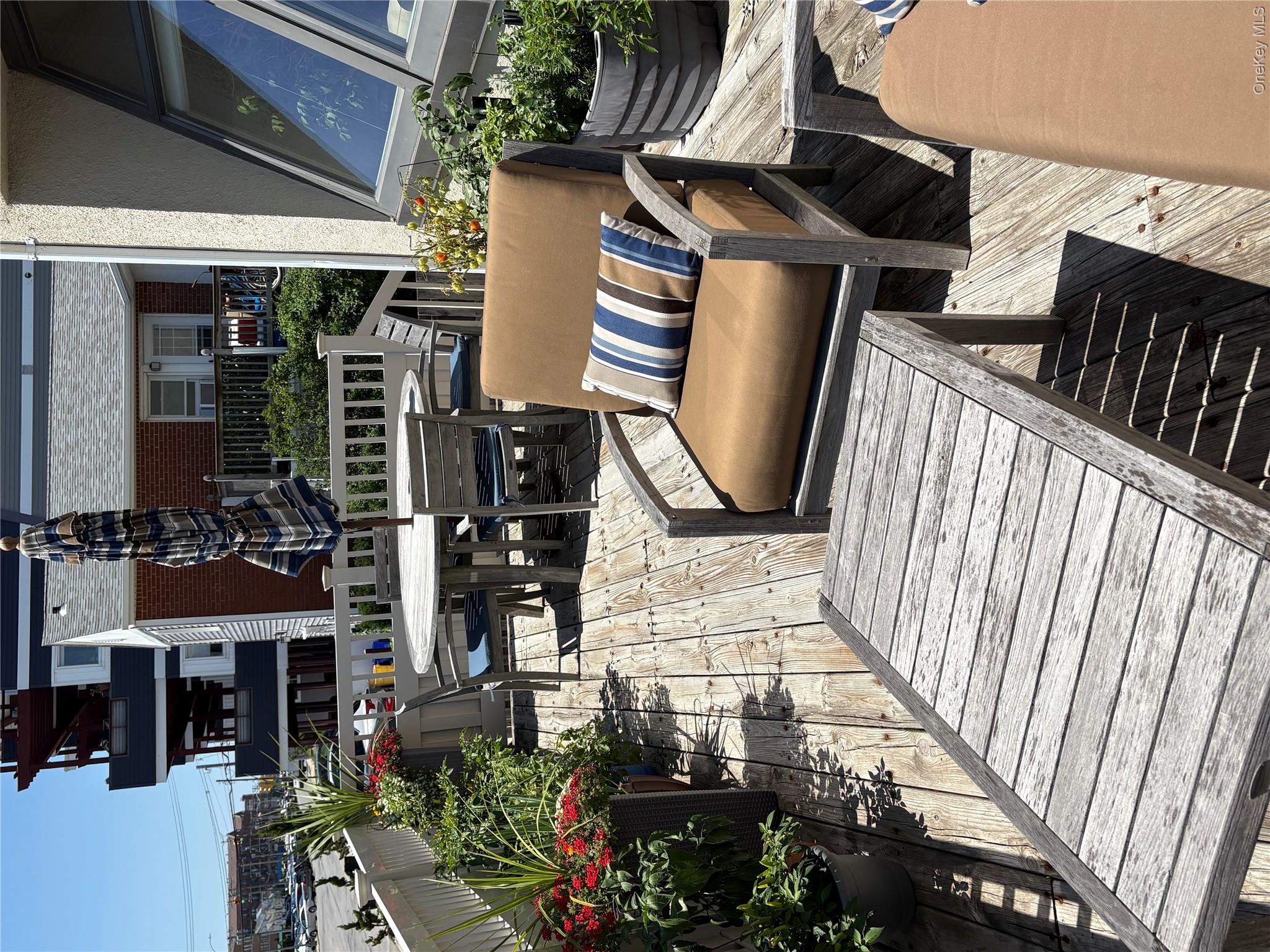 545A W Broadway